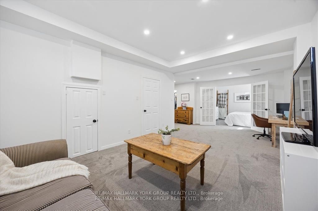 195 King Street Property Photo 26