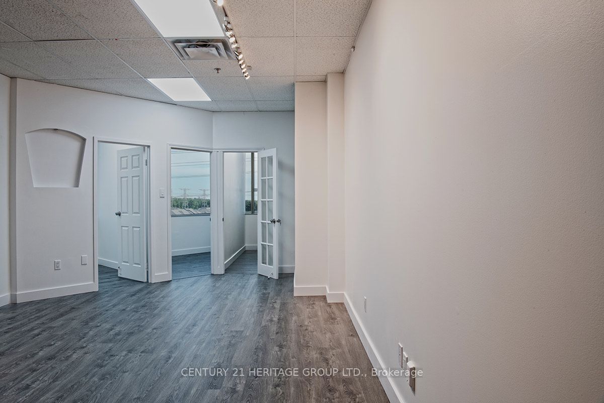 330 Highway 7 E PH09 Property Photo 1