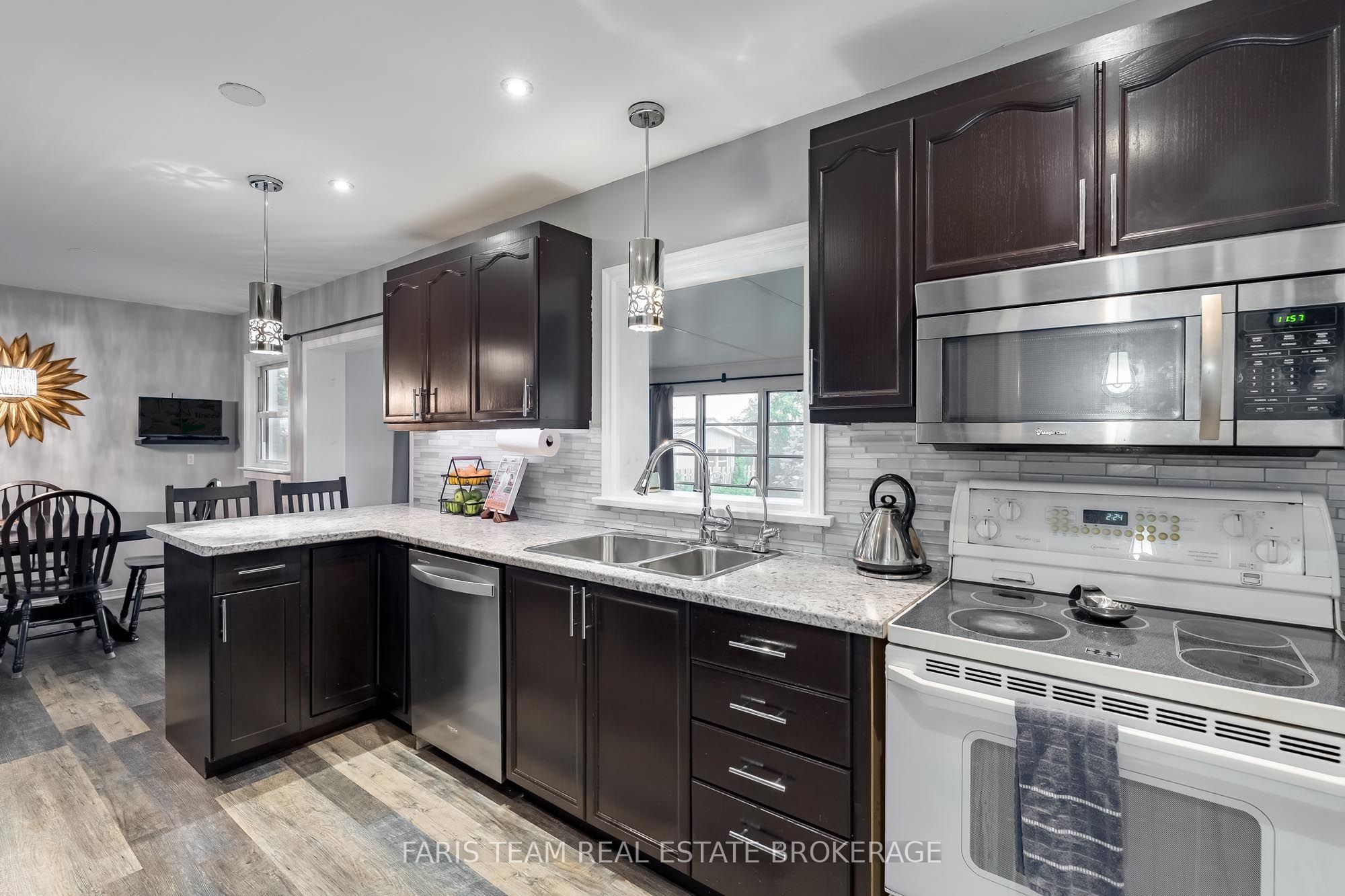 300 Juliana Road Property Photo 13