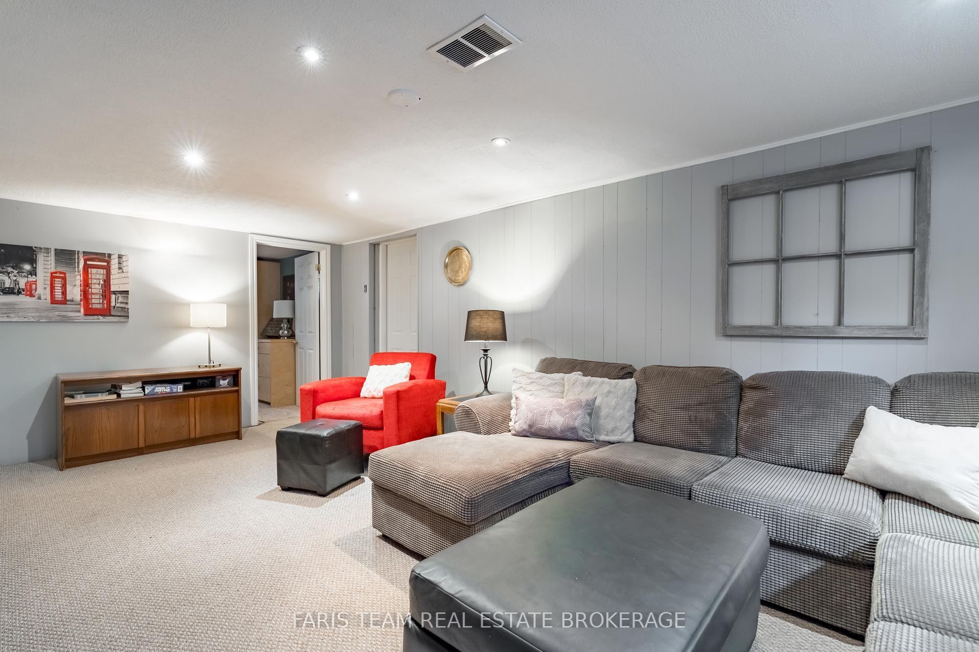 300 Juliana Road Property Photo 32