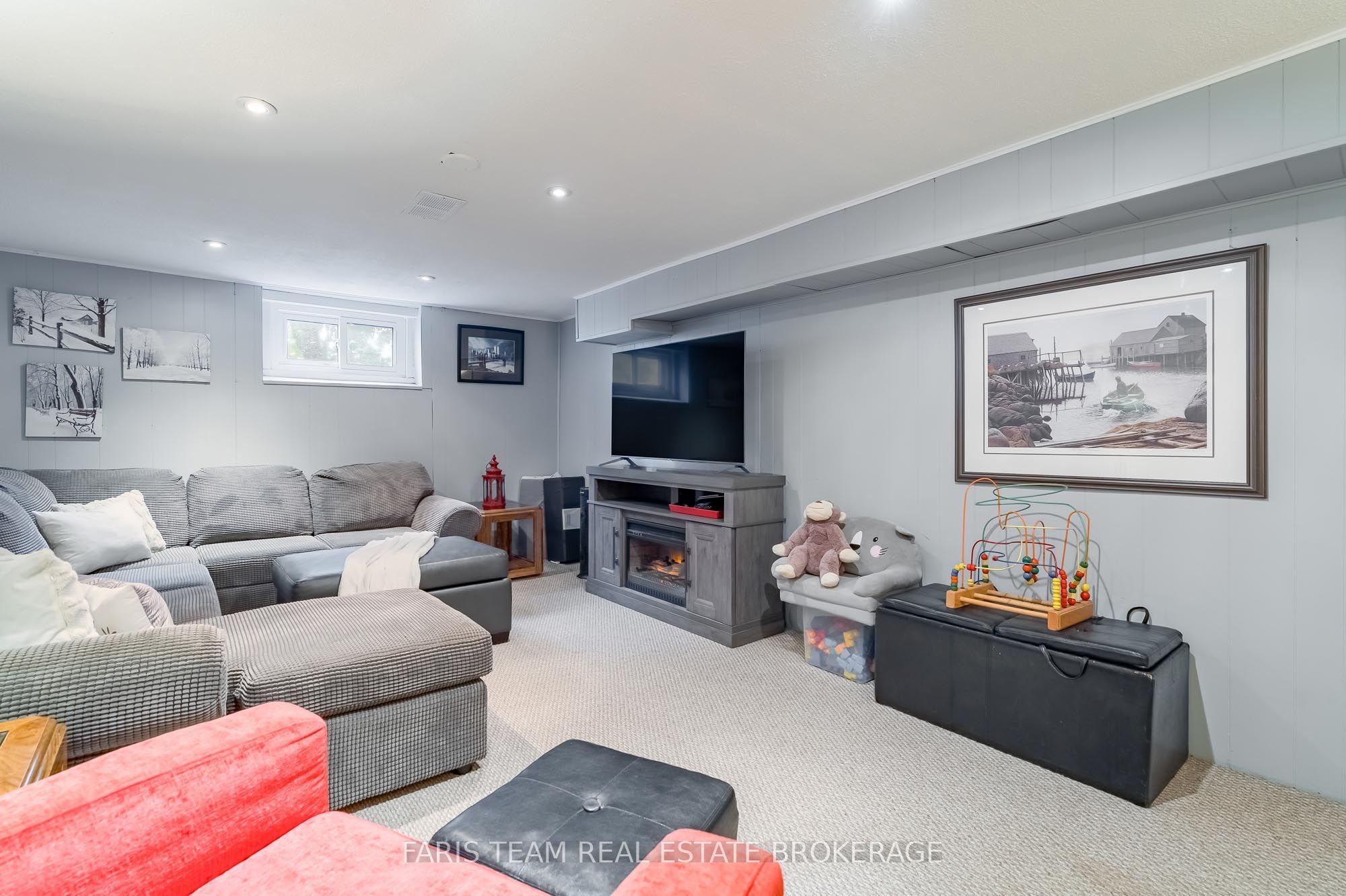 300 Juliana Road Property Photo 31