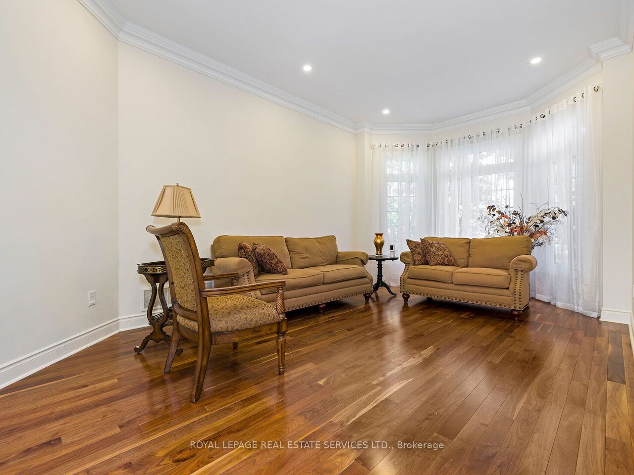11 Beauvista Court Property Photo 4