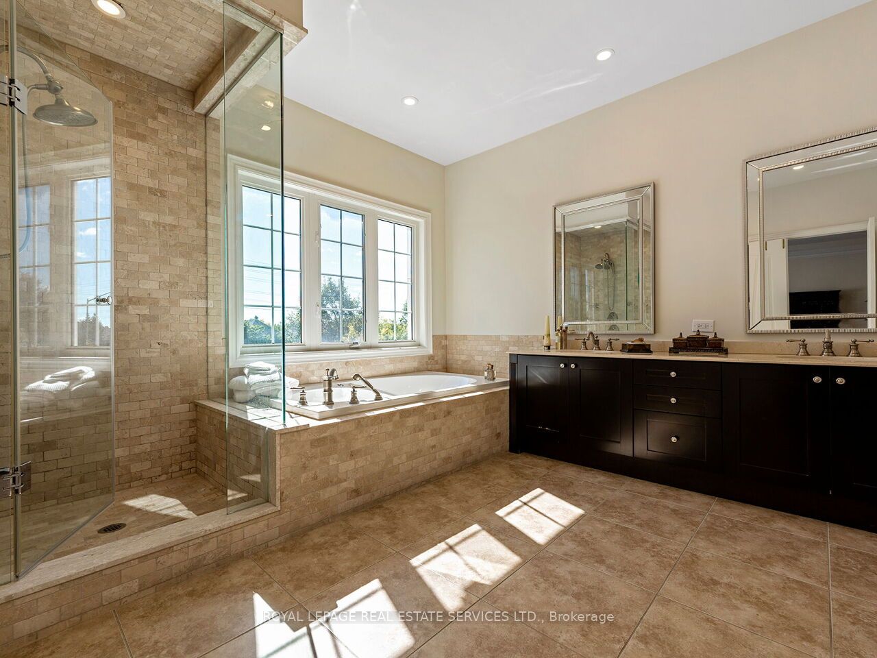 11 Beauvista Court Property Photo 20