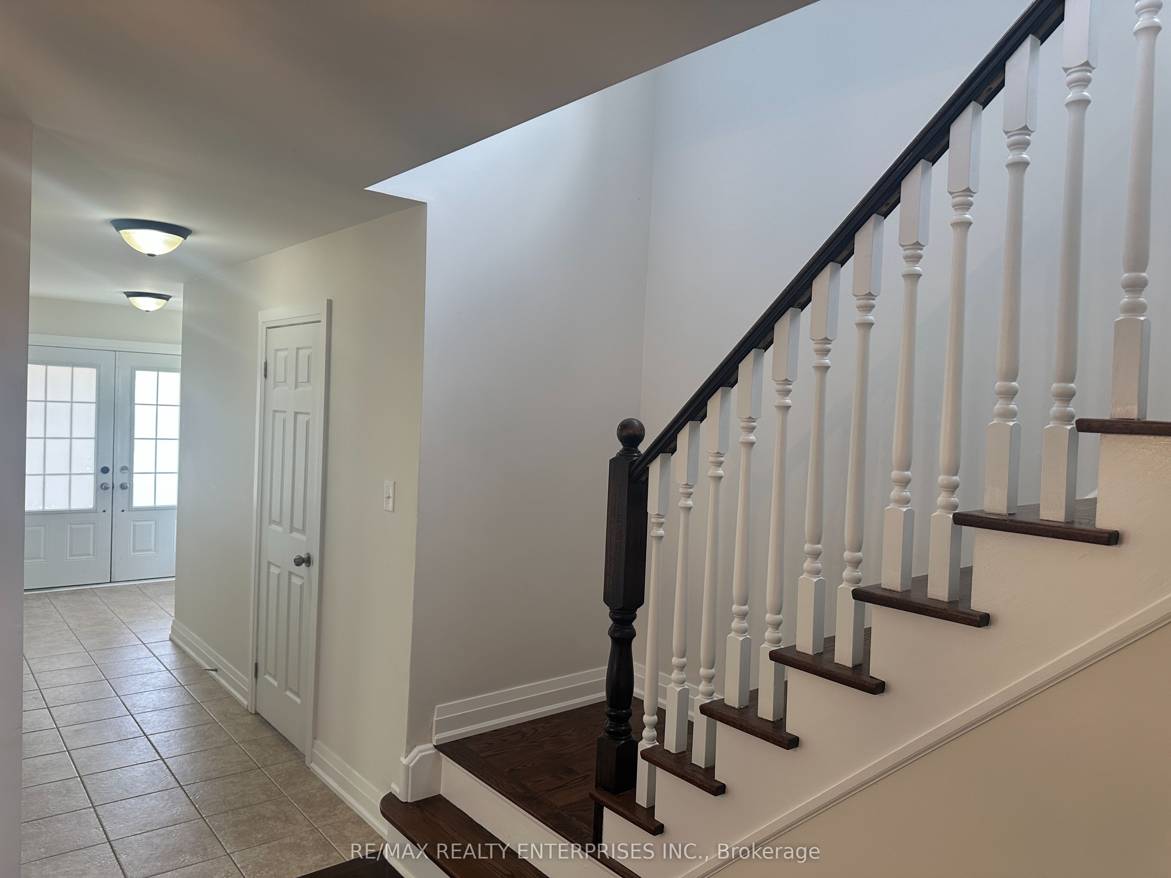 2 Summit Drive Property Photo 9