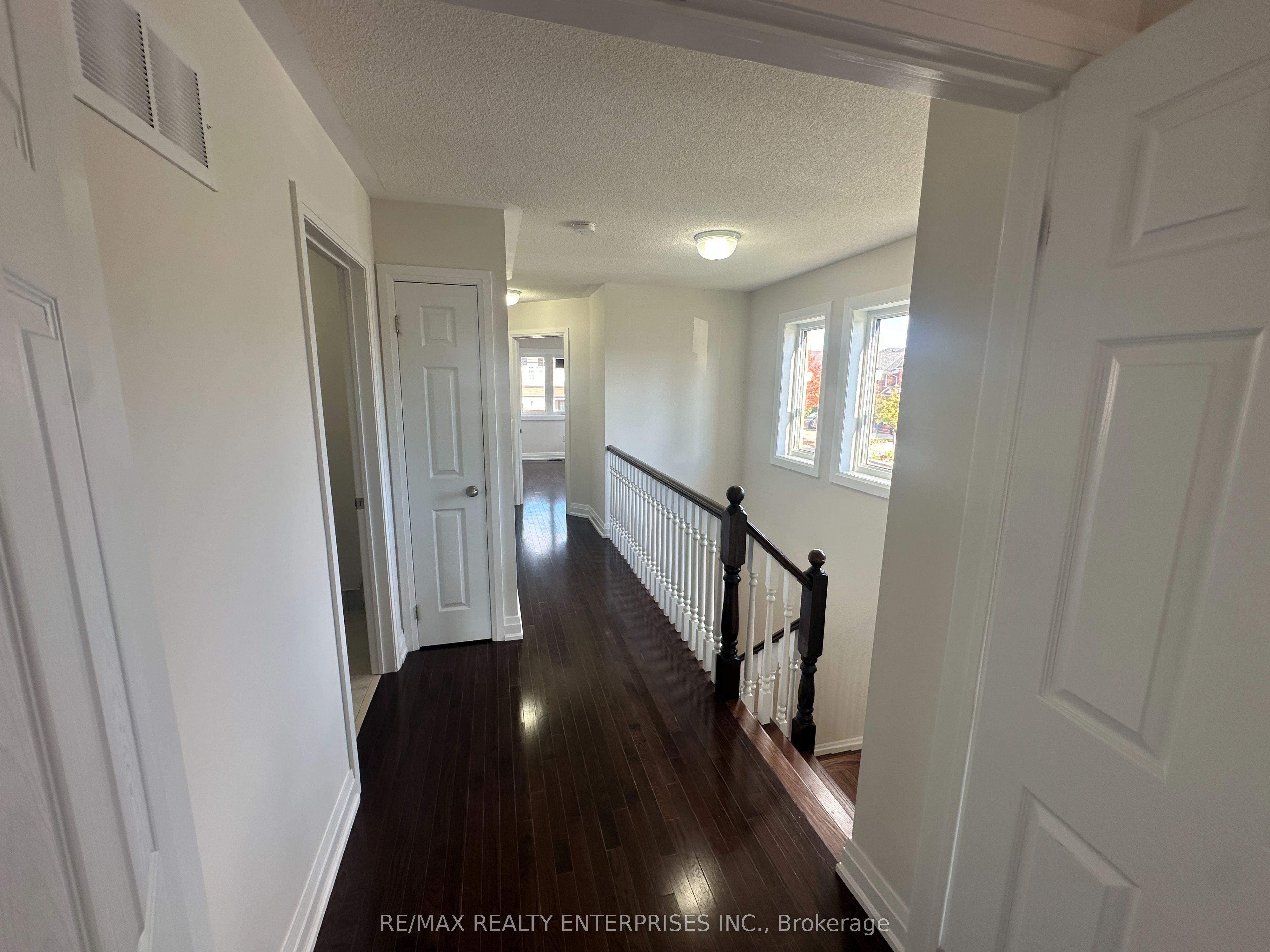 2 Summit Drive Property Photo 17