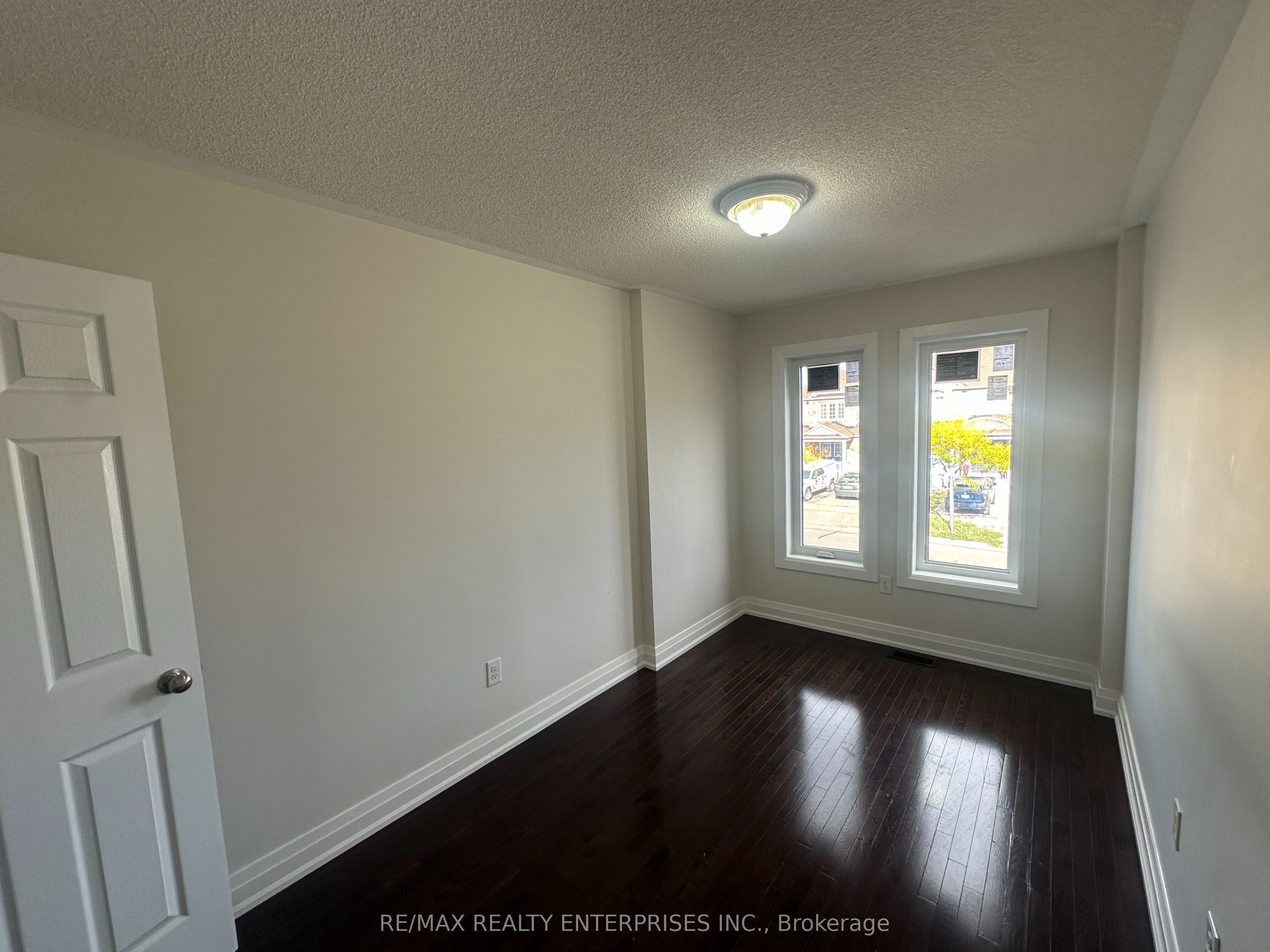 2 Summit Drive Property Photo 23