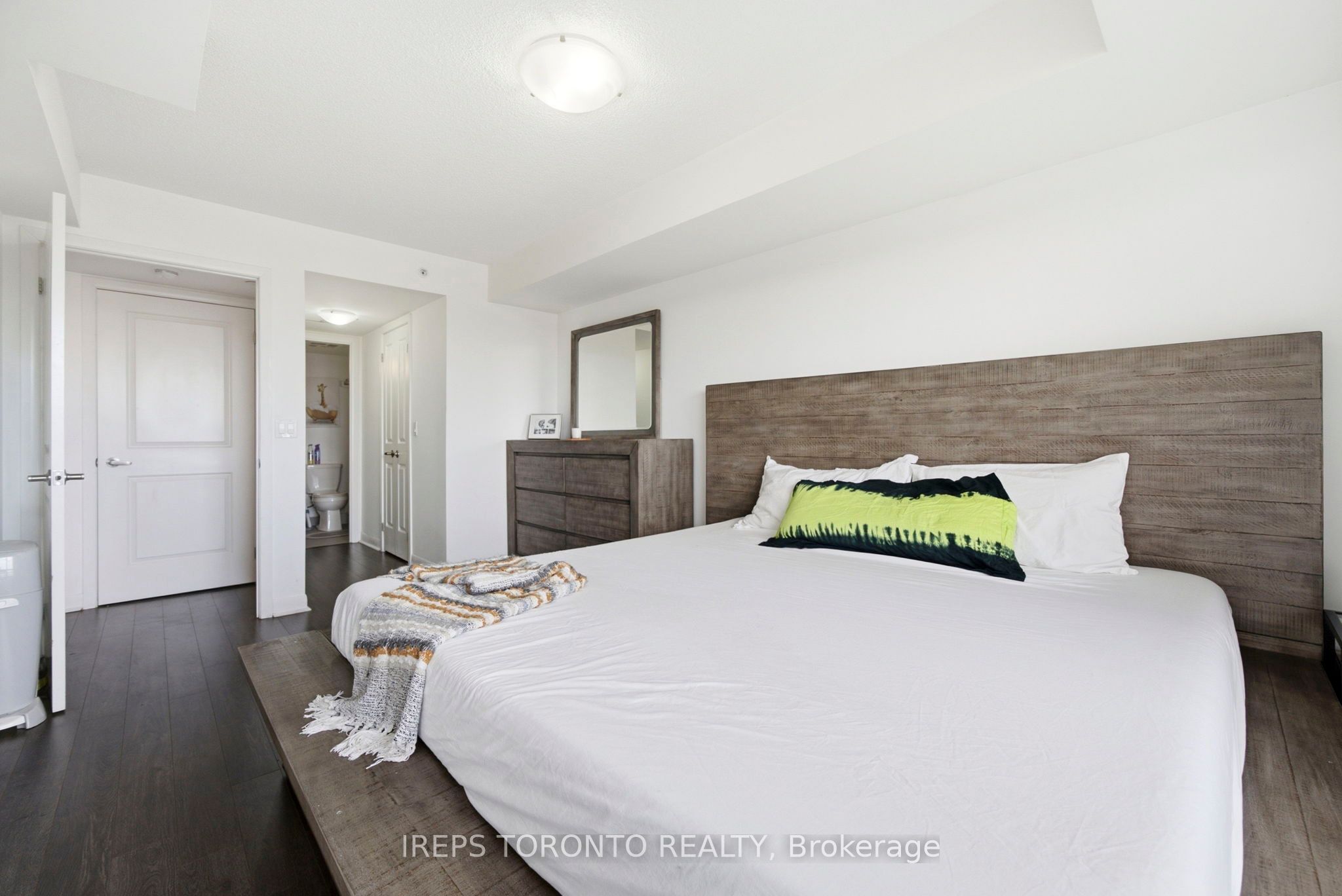 75 Norman Bethune Avenue 209 Property Photo 17