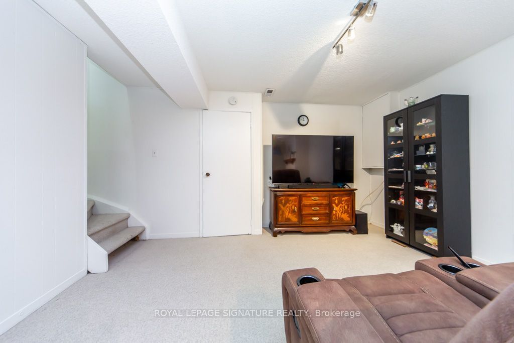 28 Augusta Court Property Photo 23