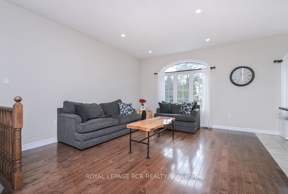 10 Fisher Drive Property Photo 7