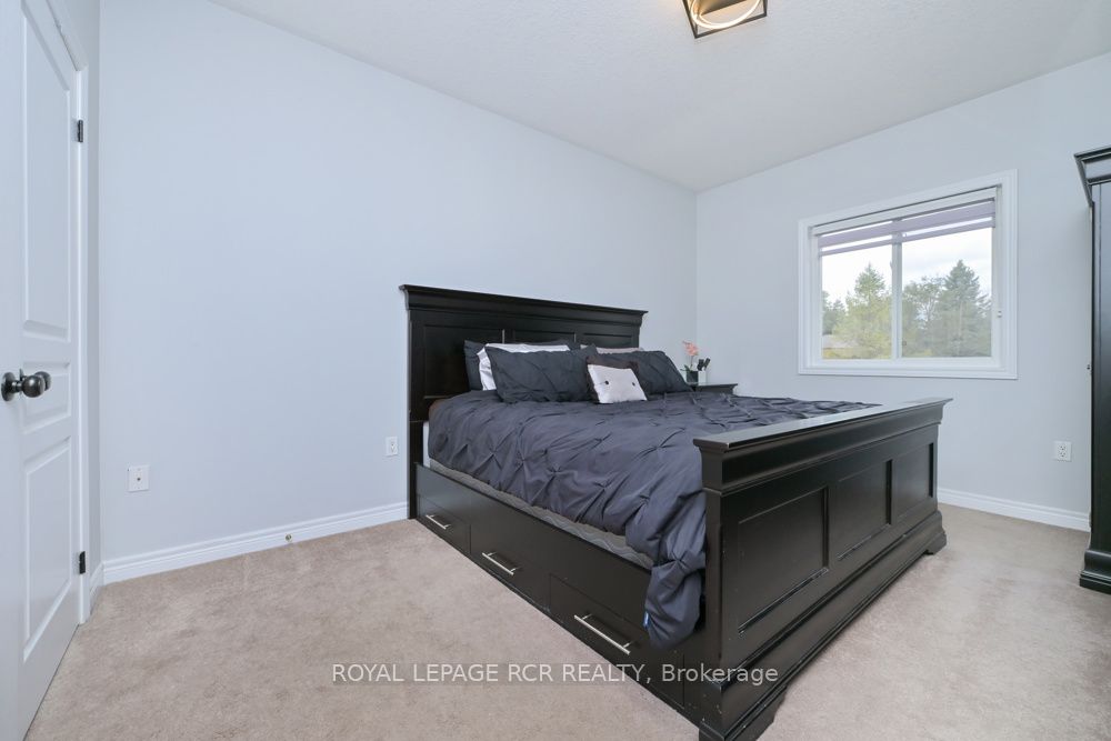10 Fisher Drive Property Photo 12