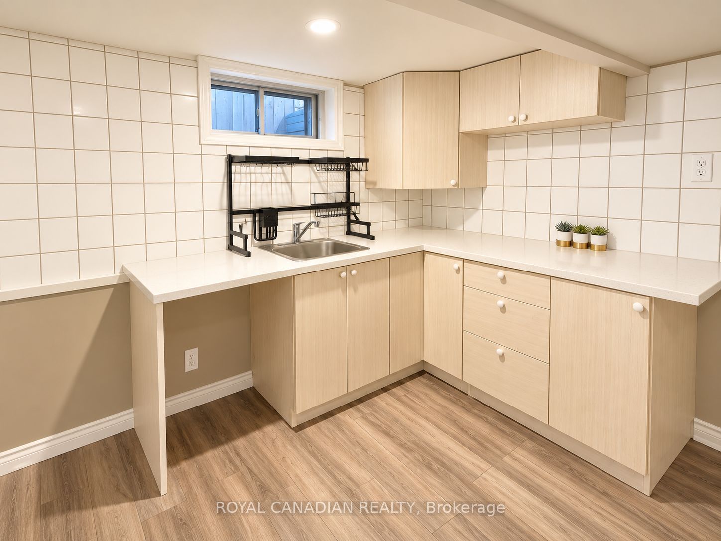 36 Maplegrove Avenue Property Photo 25