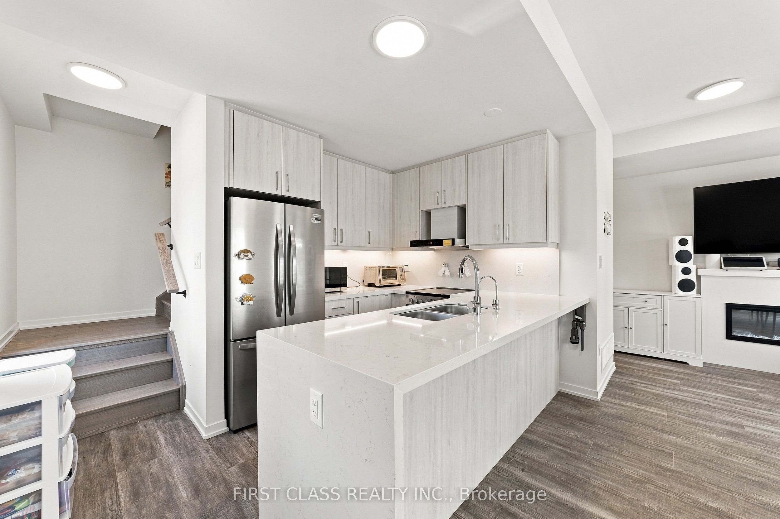 224 Matawin Lane Property Photo 15