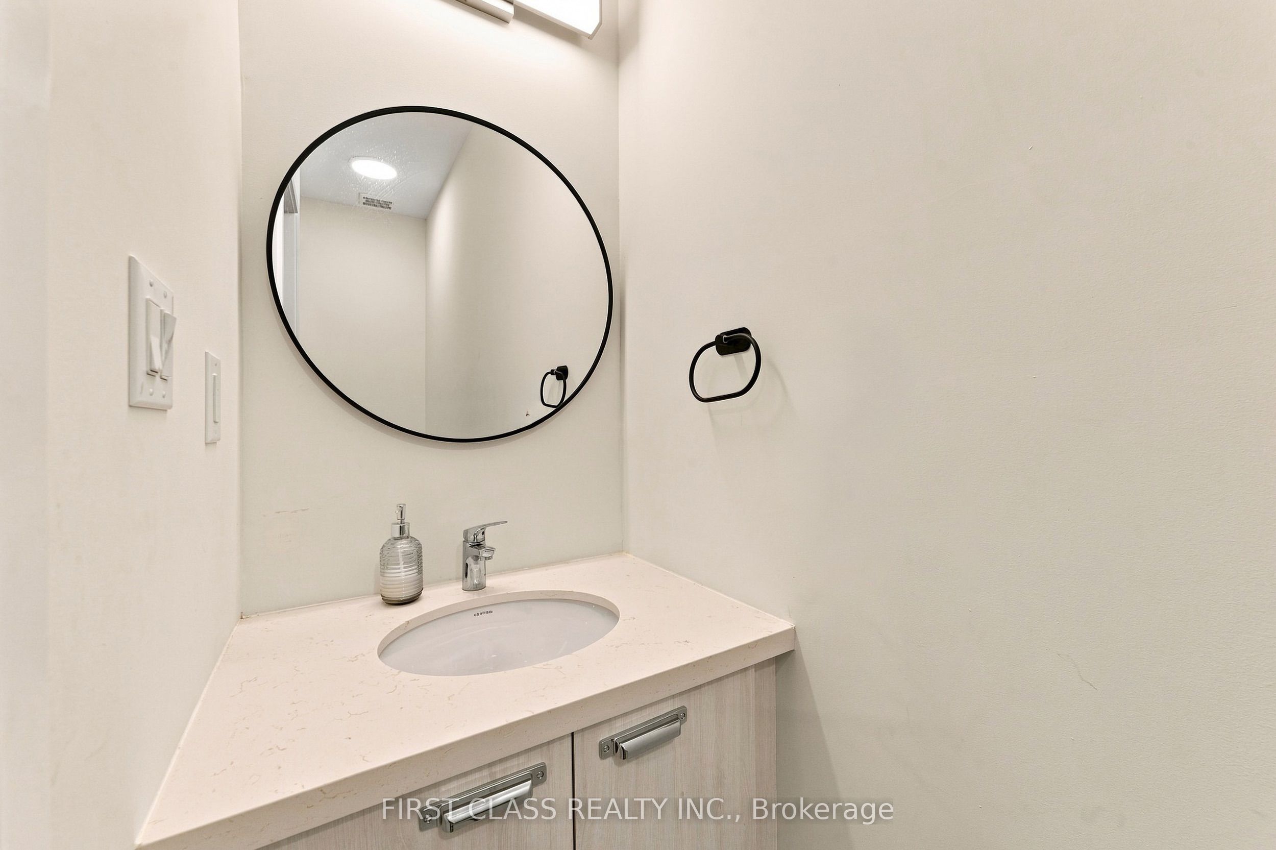 224 Matawin Lane Property Photo 23