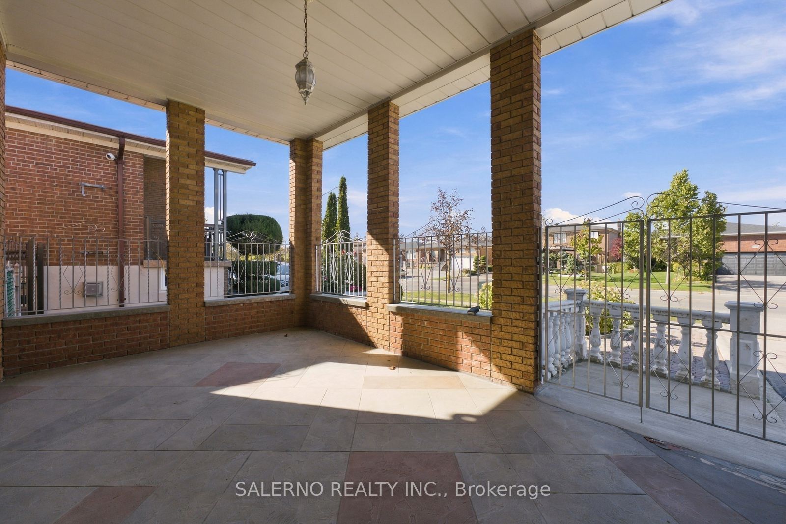 467 Woodbridge Avenue Property Photo 6