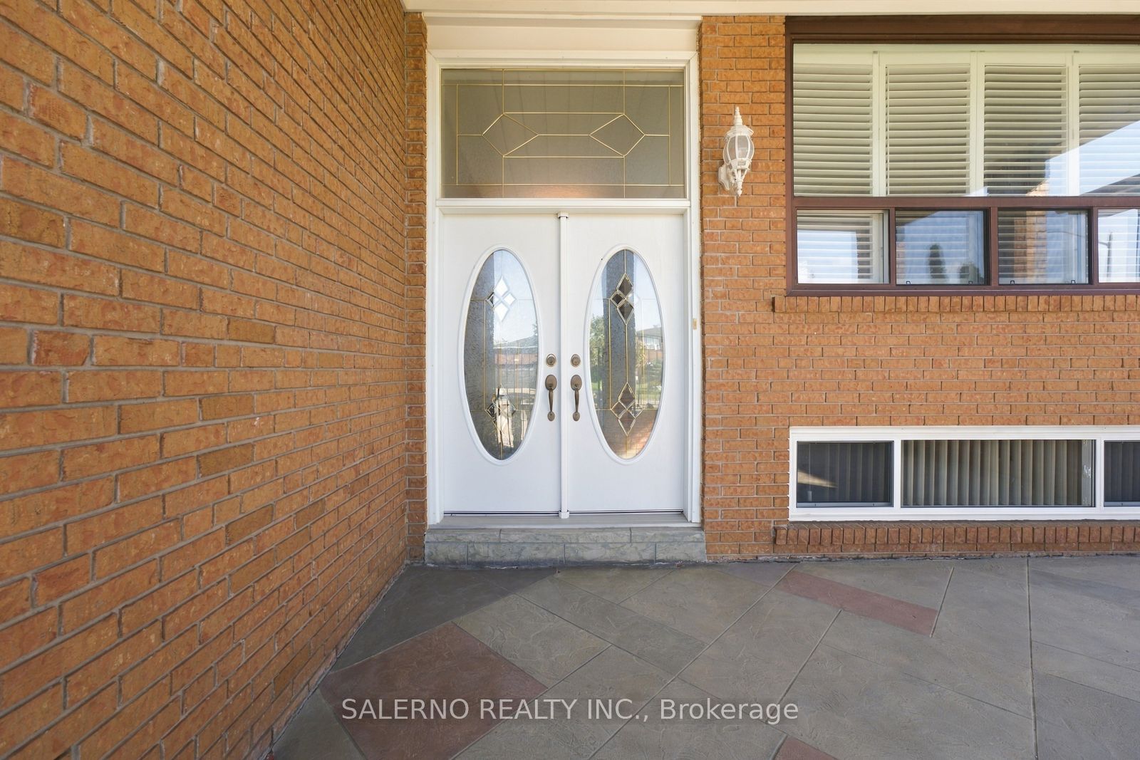 467 Woodbridge Avenue Property Photo 7