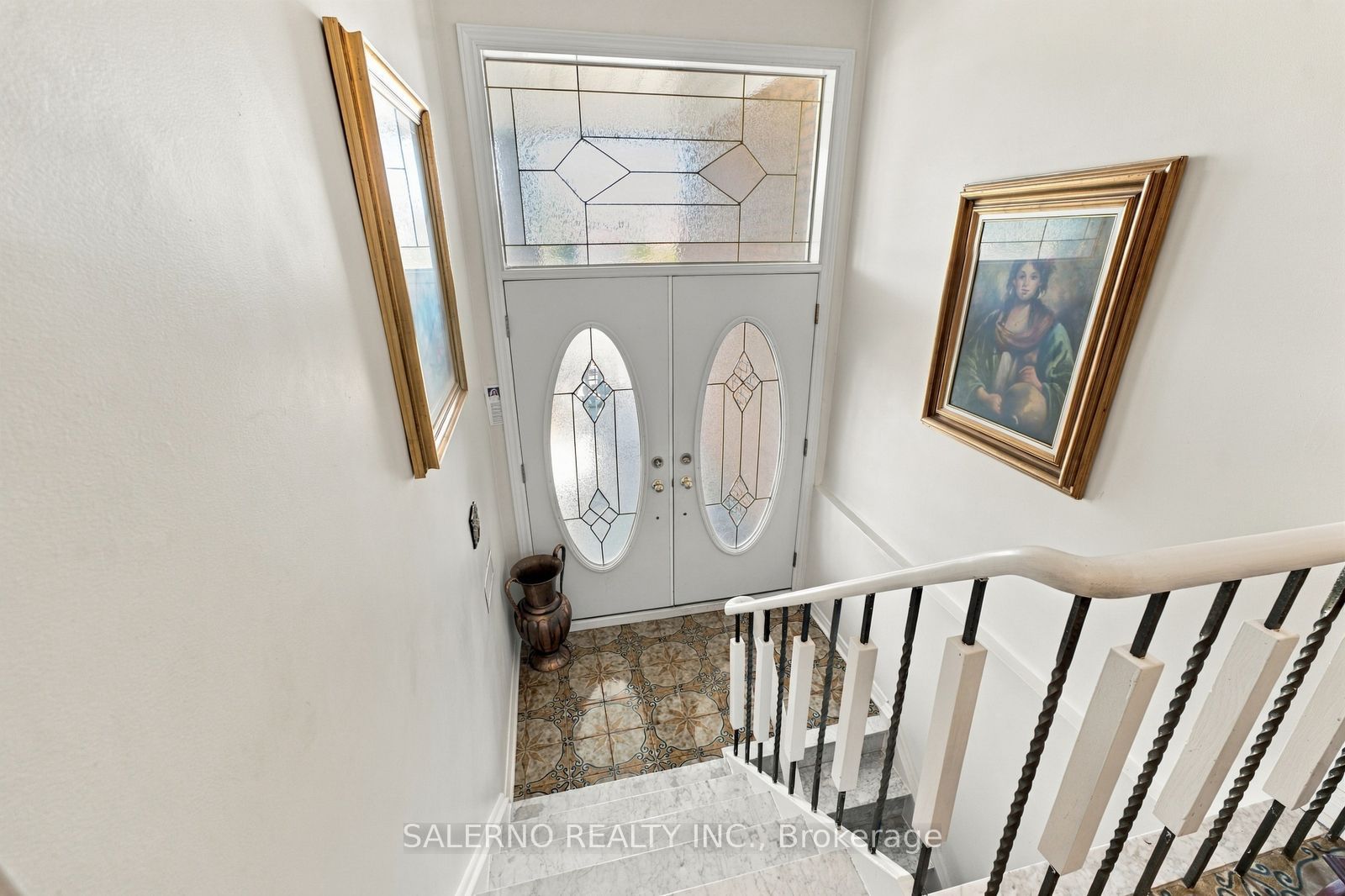 467 Woodbridge Avenue Property Photo 8