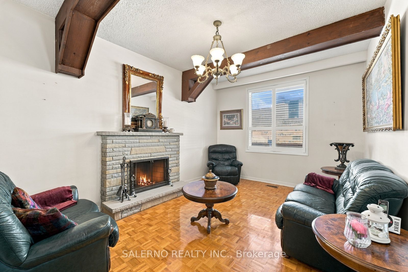 467 Woodbridge Avenue Property Photo 13