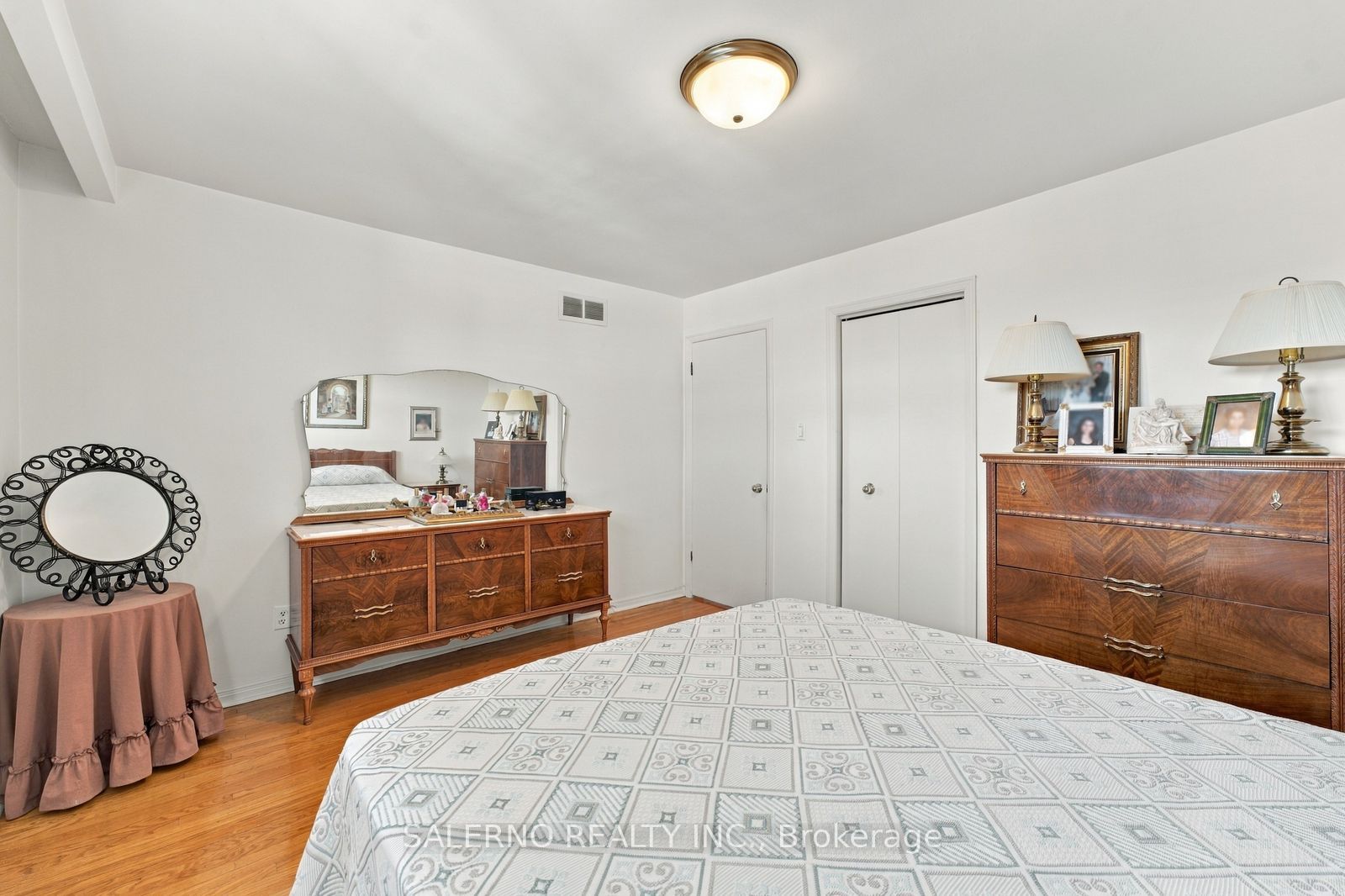 467 Woodbridge Avenue Property Photo 23