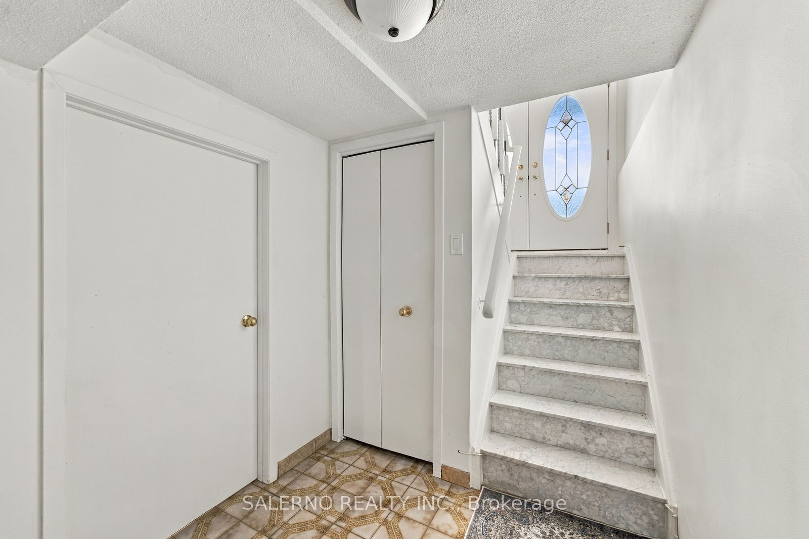 467 Woodbridge Avenue Property Photo 28