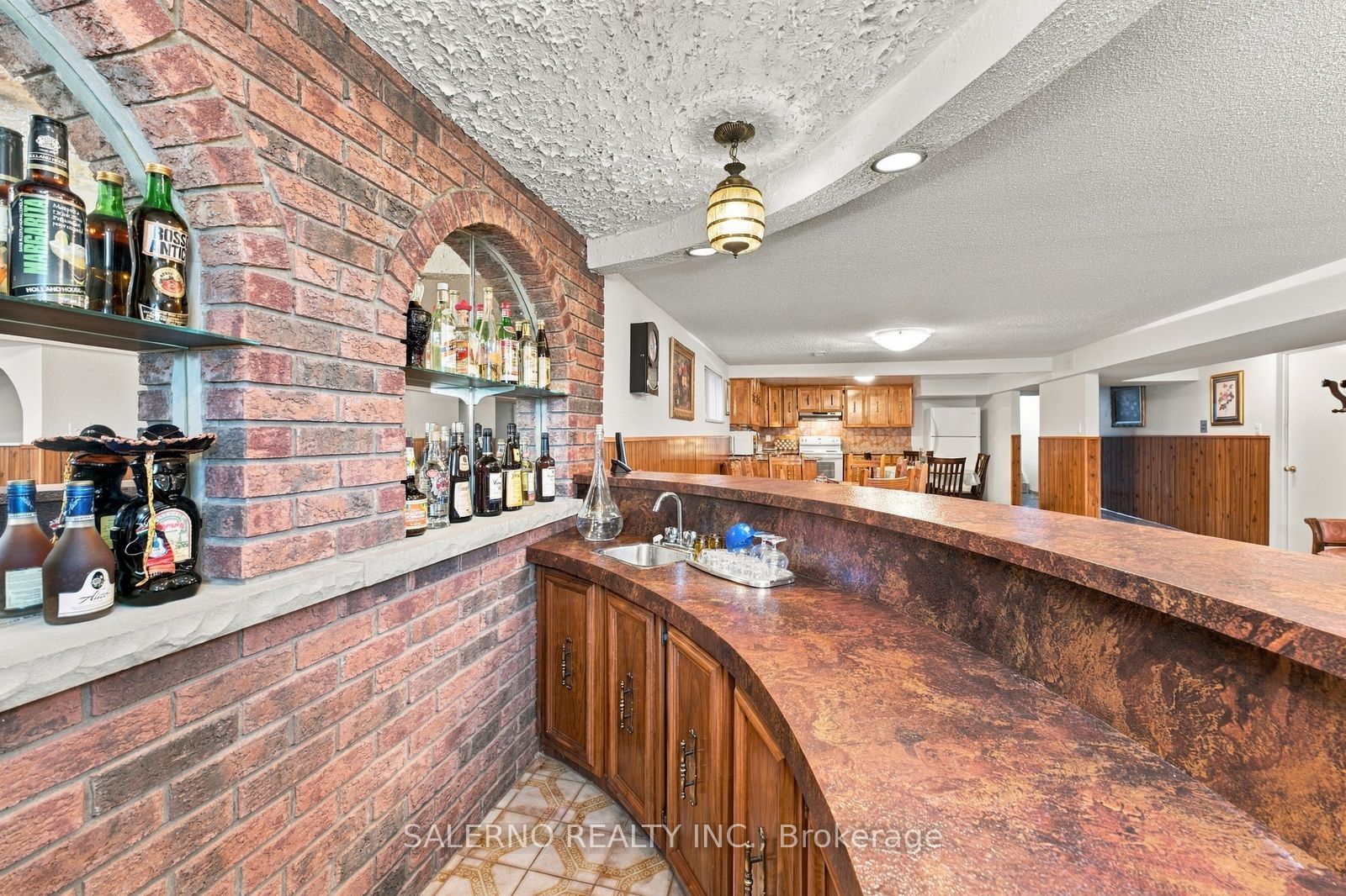 467 Woodbridge Avenue Property Photo 36