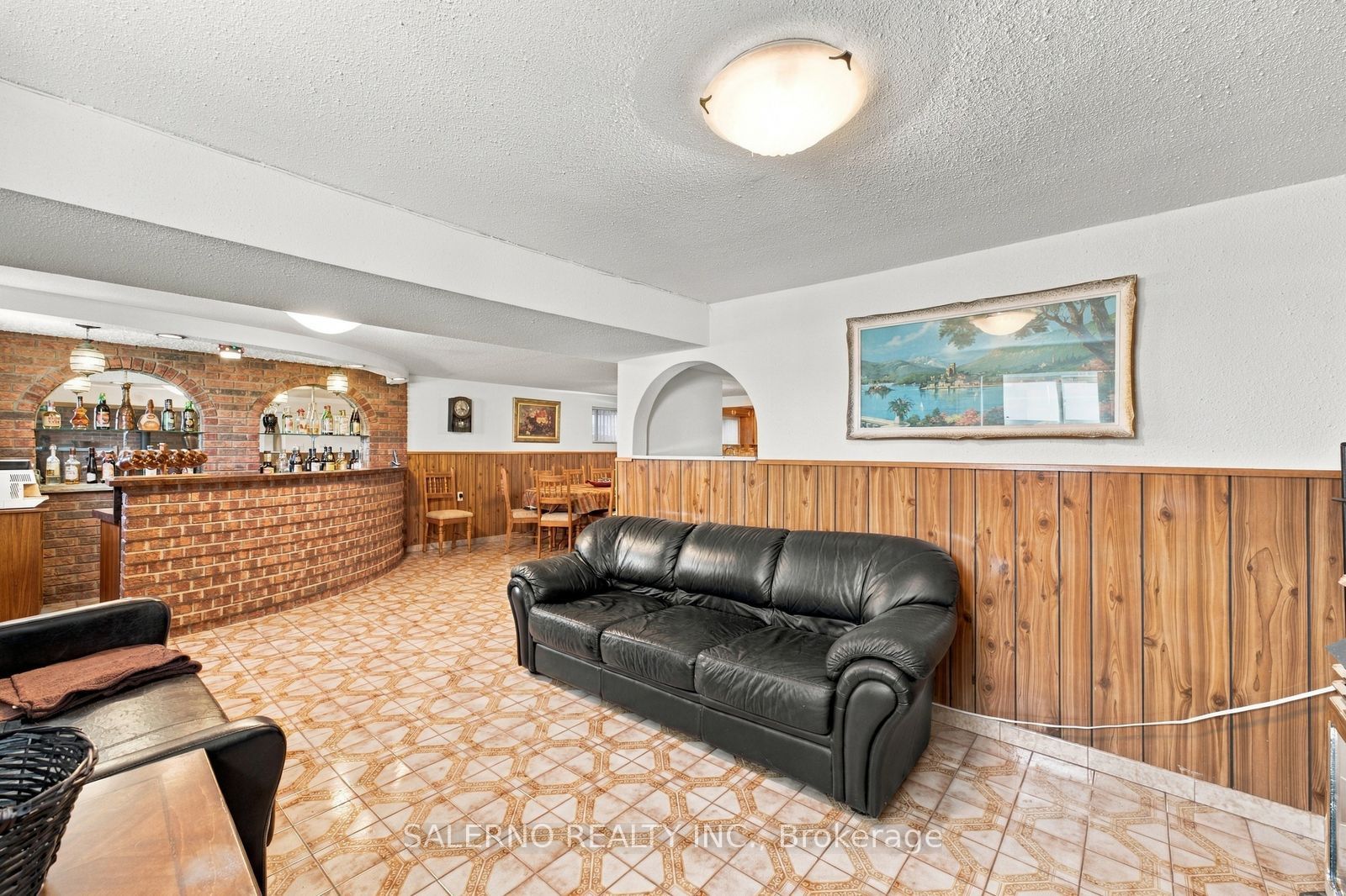 467 Woodbridge Avenue Property Photo 38
