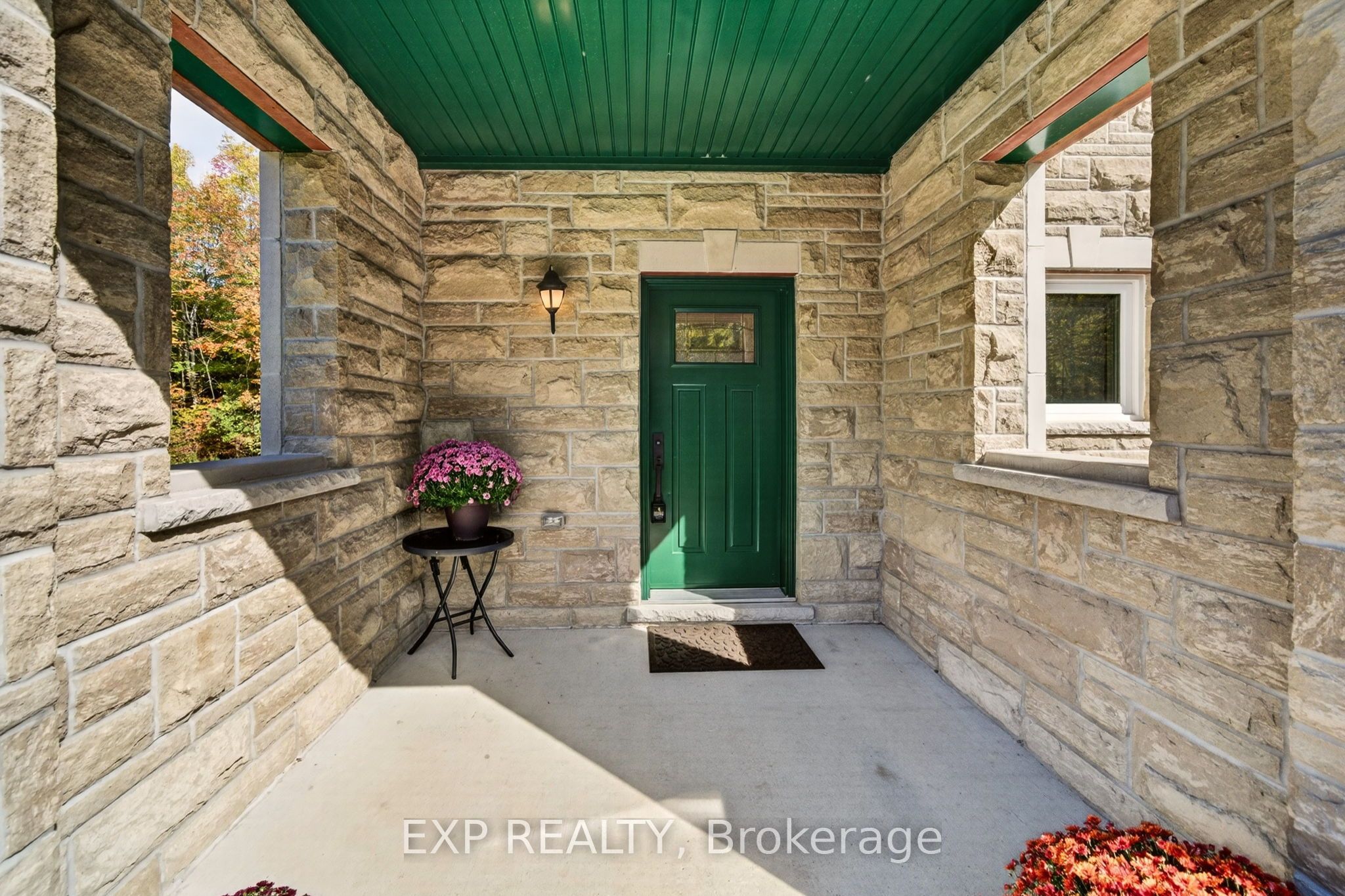 9525 Old Homestead Road Property Photo 11
