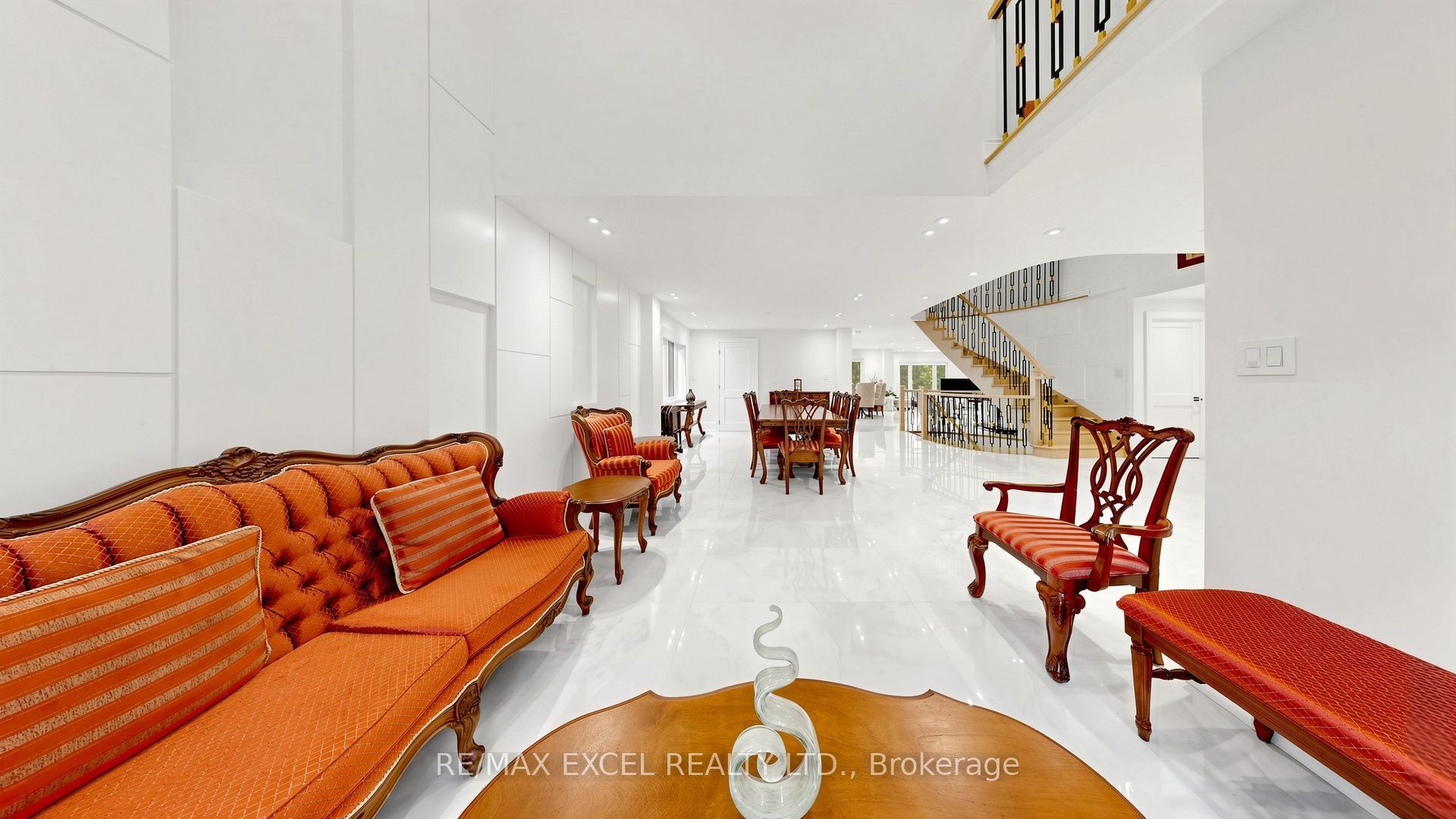 2b Trinity Crescent Property Photo 8