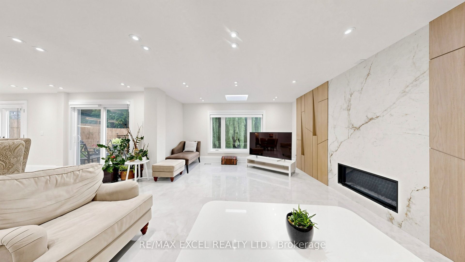 2b Trinity Crescent Property Photo 13