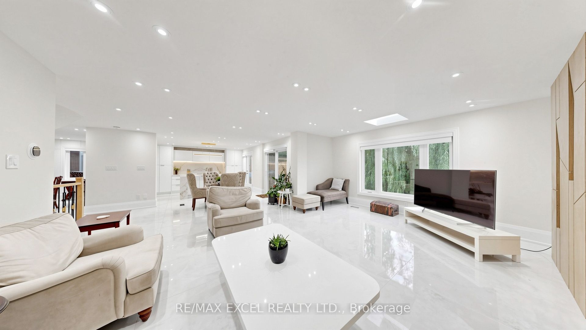 2b Trinity Crescent Property Photo 14