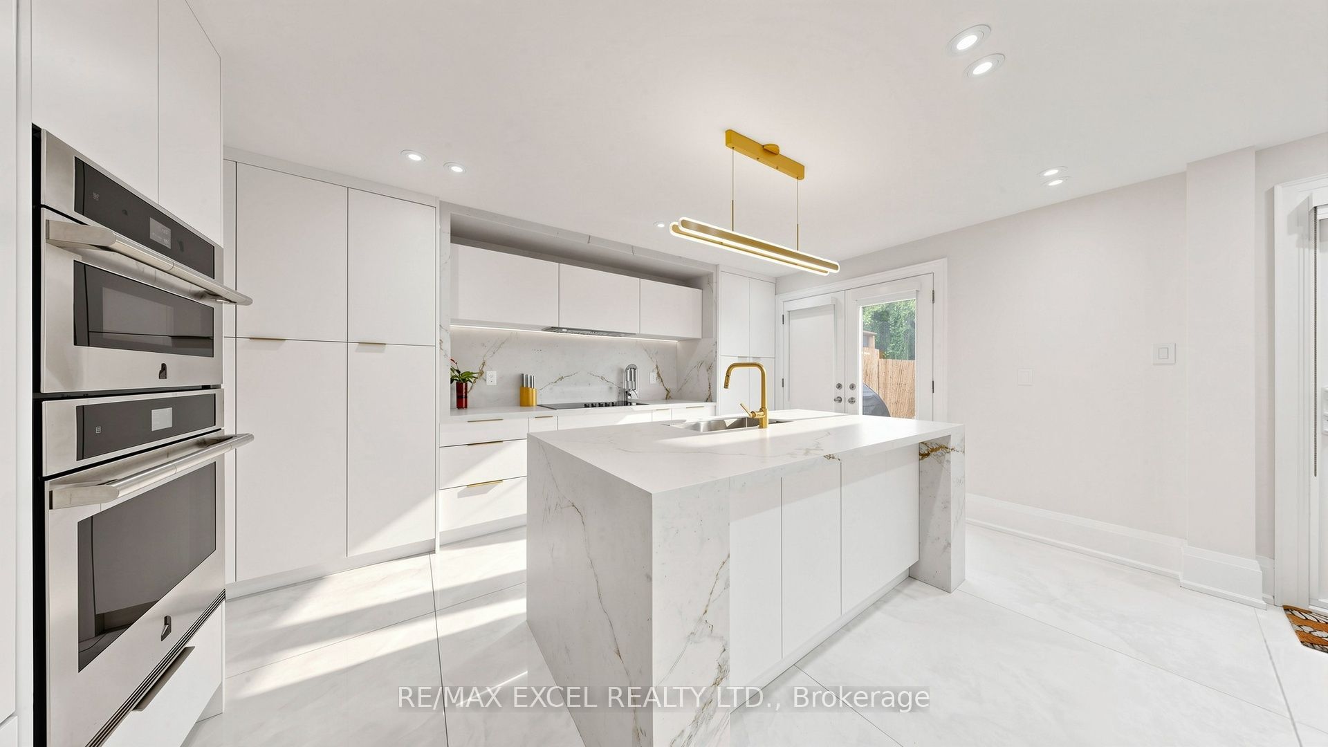 2b Trinity Crescent Property Photo 16
