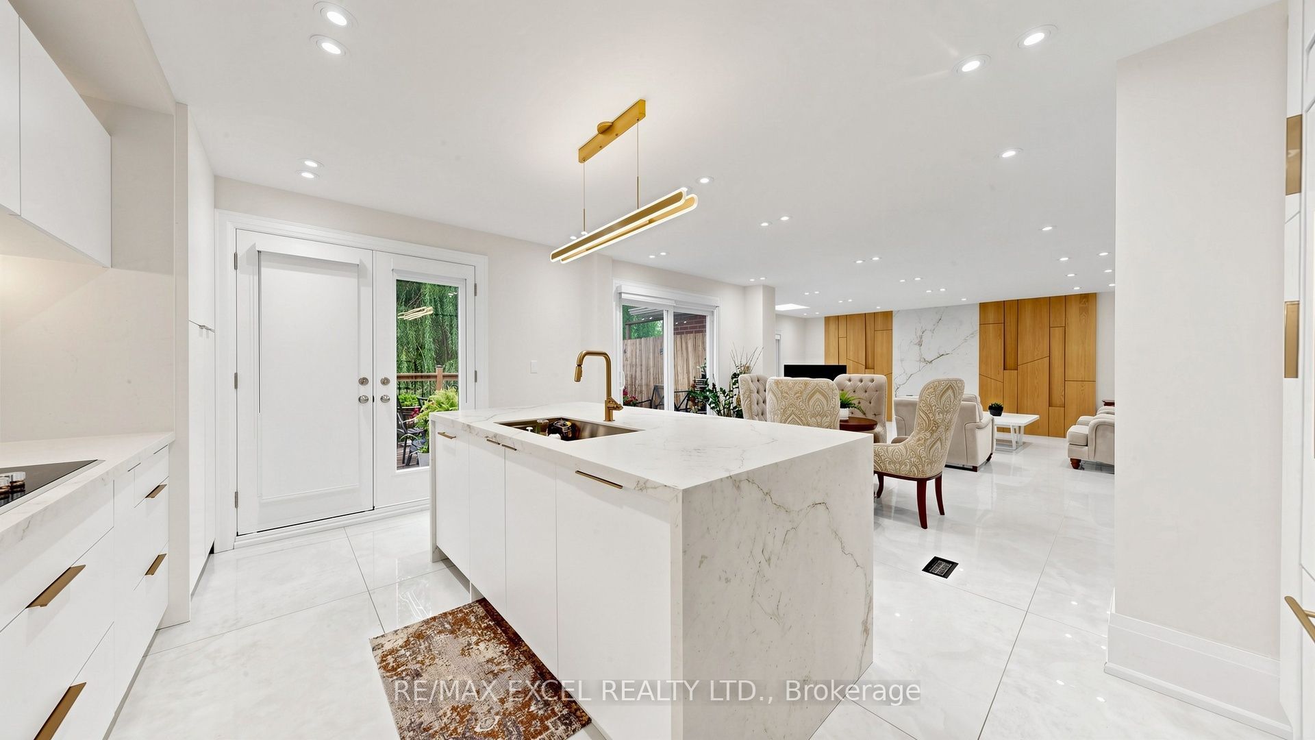 2b Trinity Crescent Property Photo 18