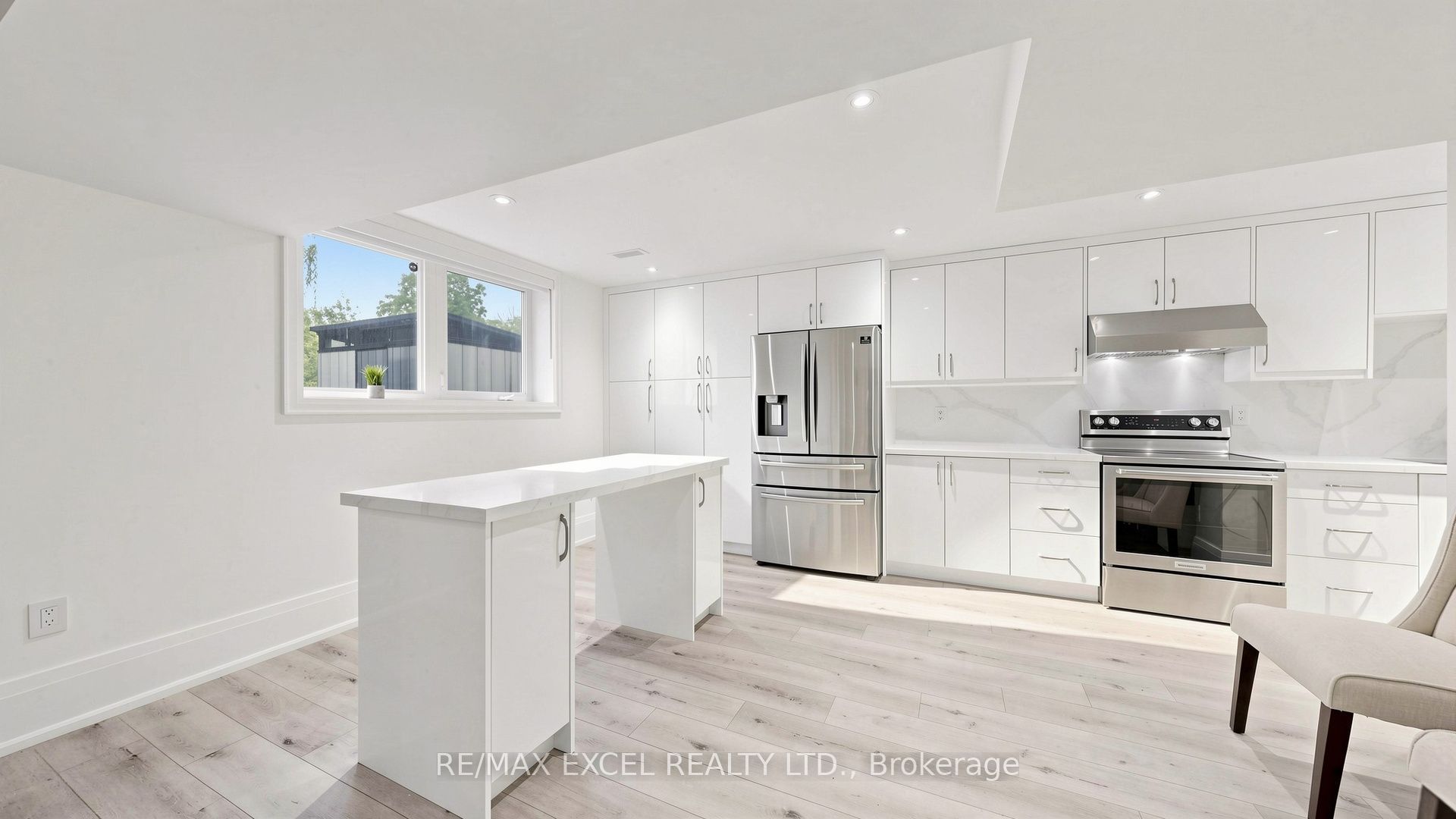 2b Trinity Crescent Property Photo 38