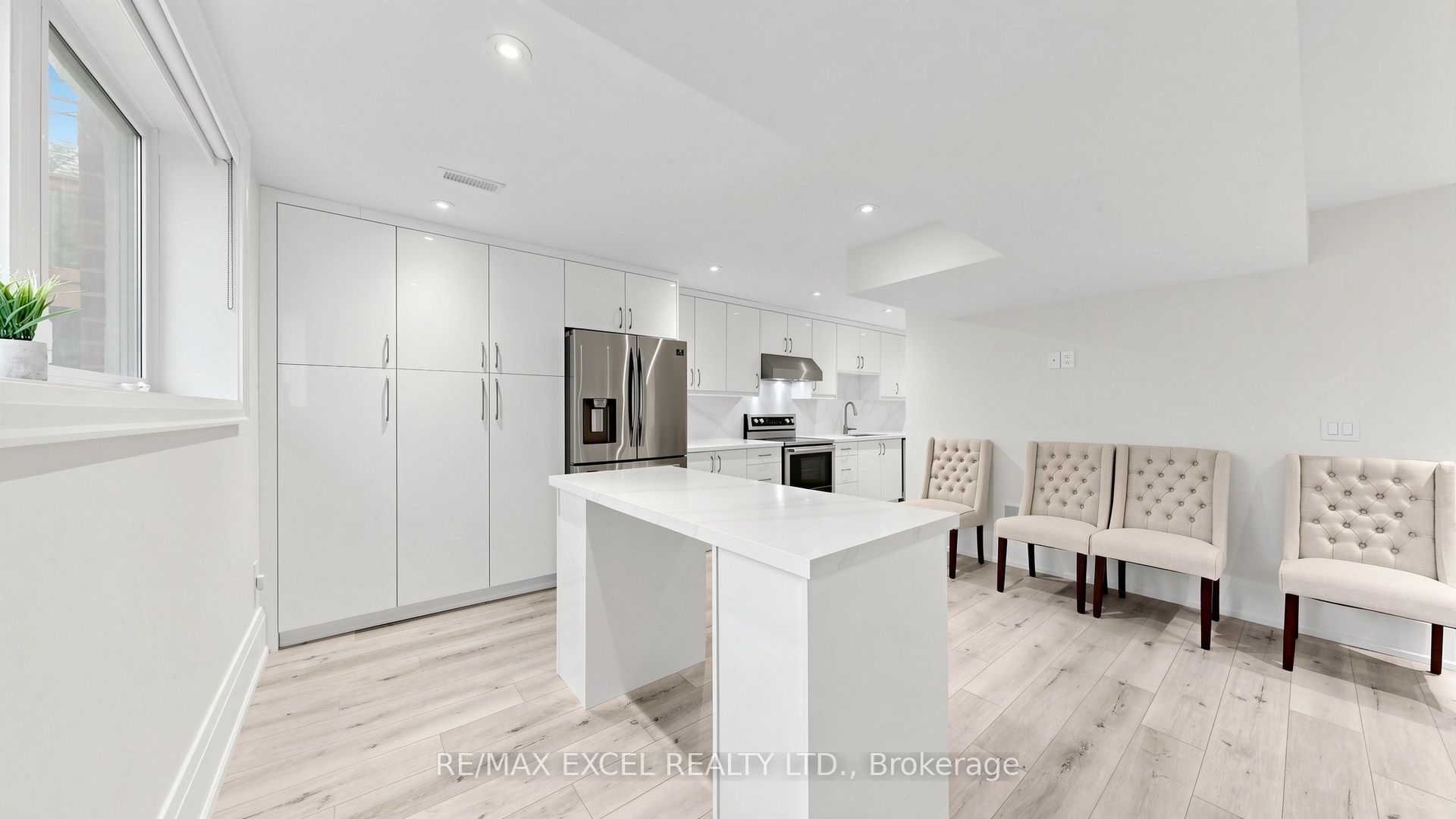 2b Trinity Crescent Property Photo 39