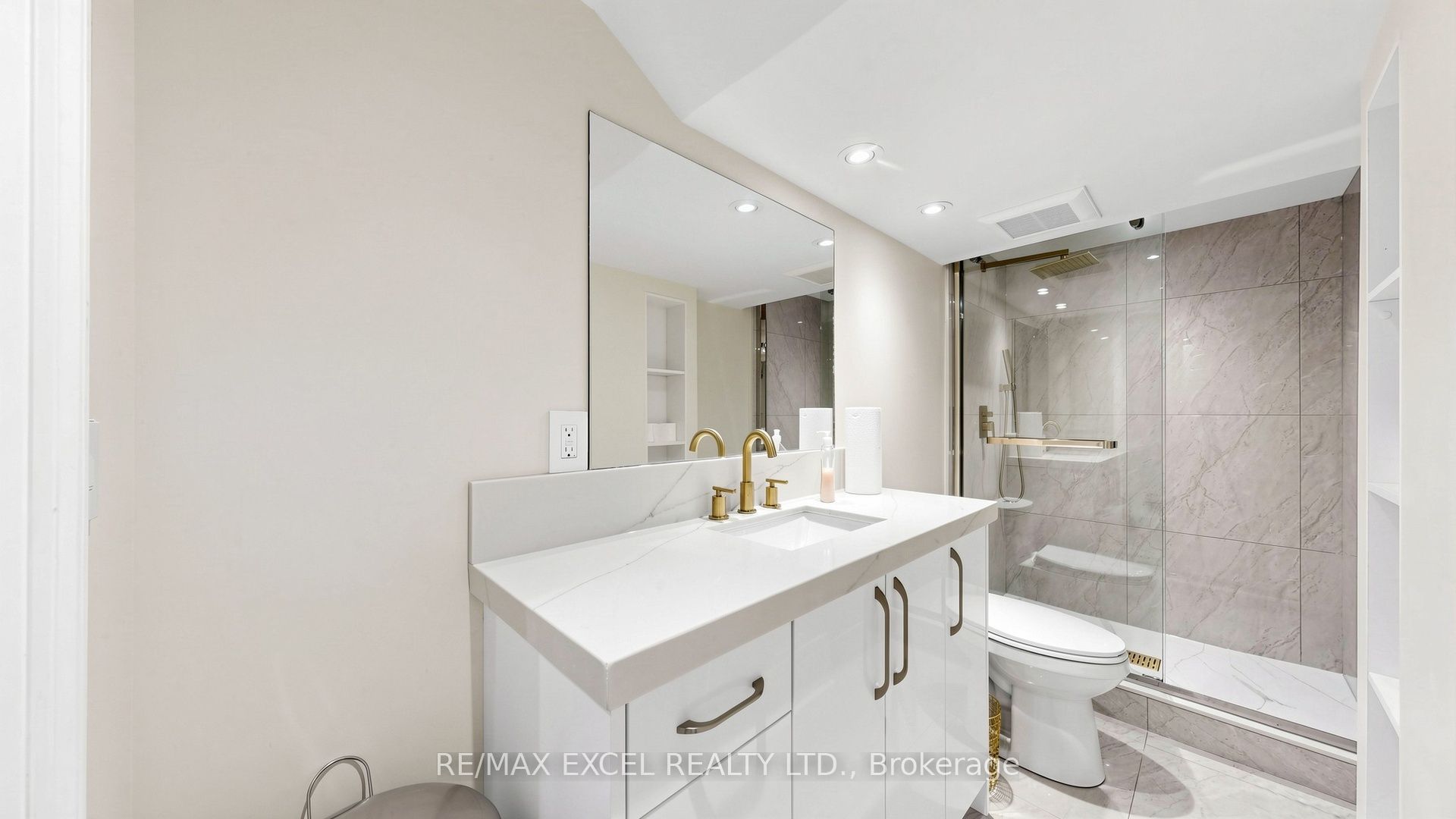 2b Trinity Crescent Property Photo 44
