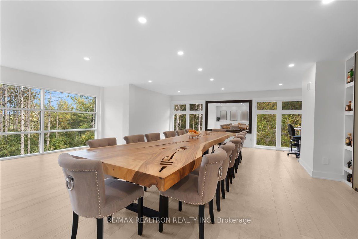 4761 9th Line Property Photo 17
