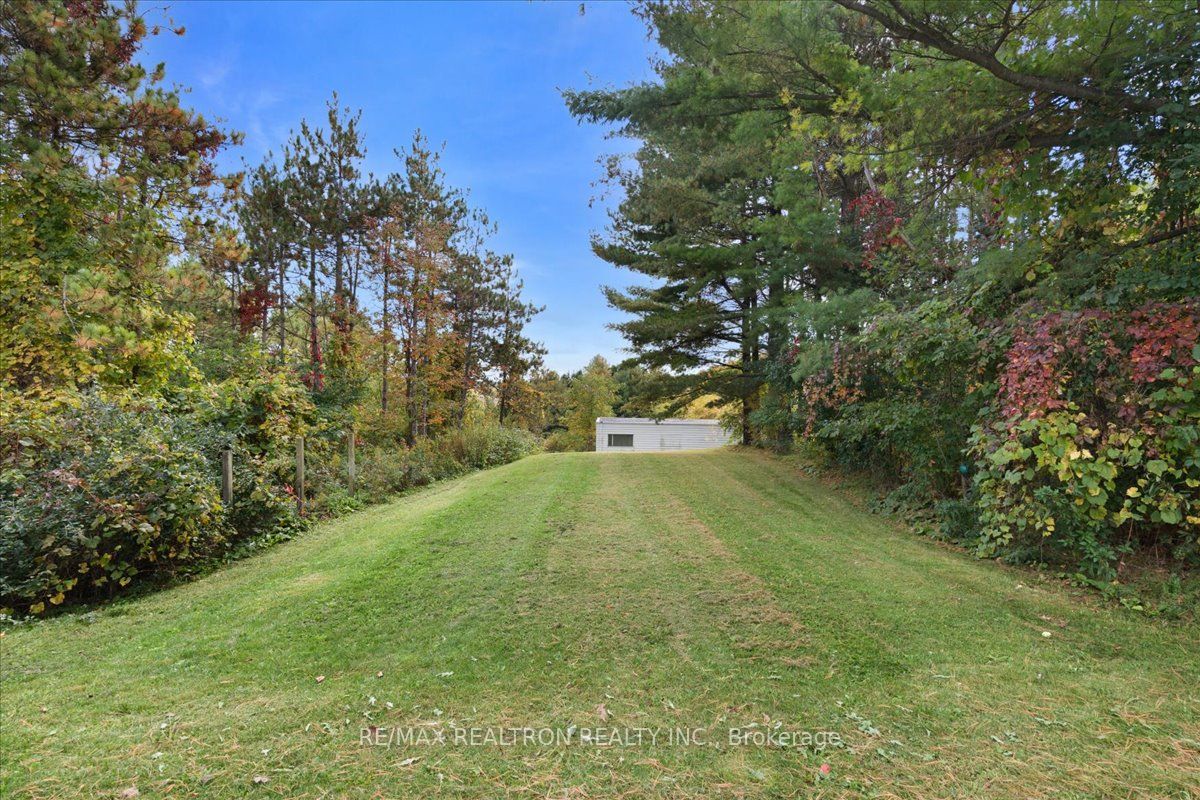 4761 9th Line Property Photo 40