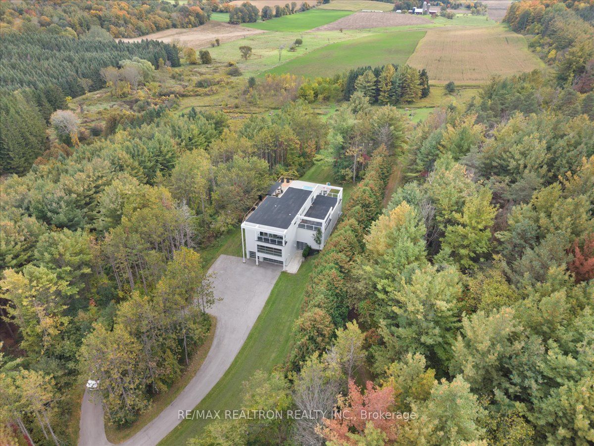 4761 9th Line Property Photo 43