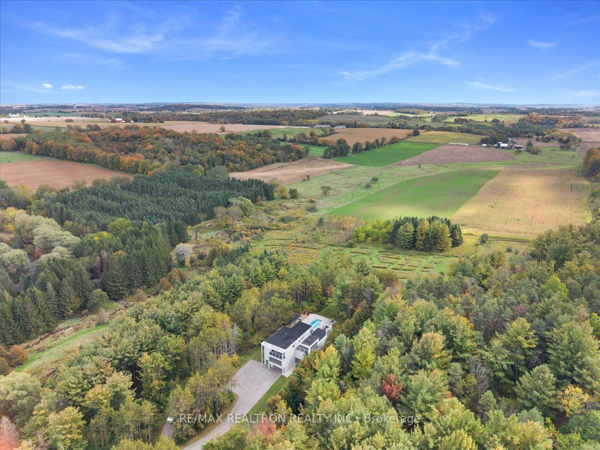 4761 9th Line Property Photo 47