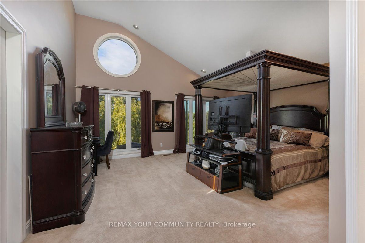 76 Riverglen Drive Property Photo 22