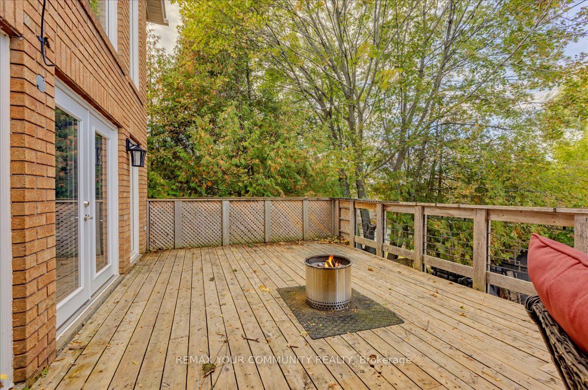 76 Riverglen Drive Property Photo 35