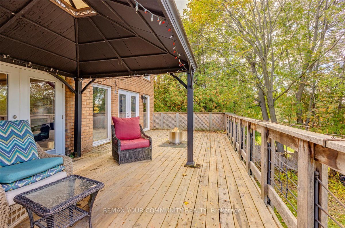 76 Riverglen Drive Property Photo 37