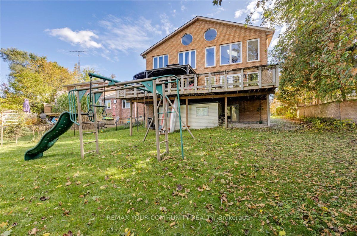 76 Riverglen Drive Property Photo 41