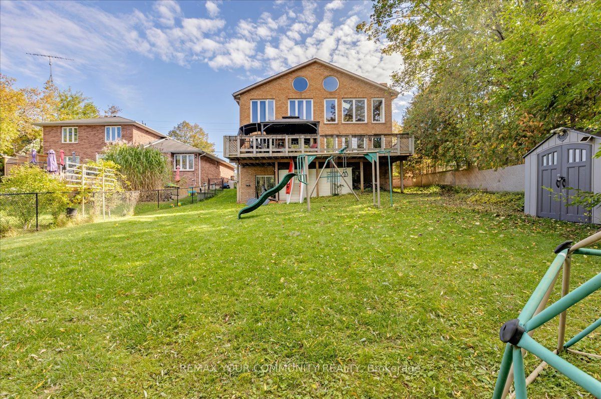 76 Riverglen Drive Property Photo 42