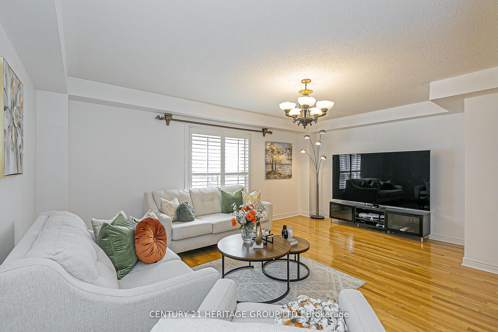 29 Eminence Road Property Photo 4