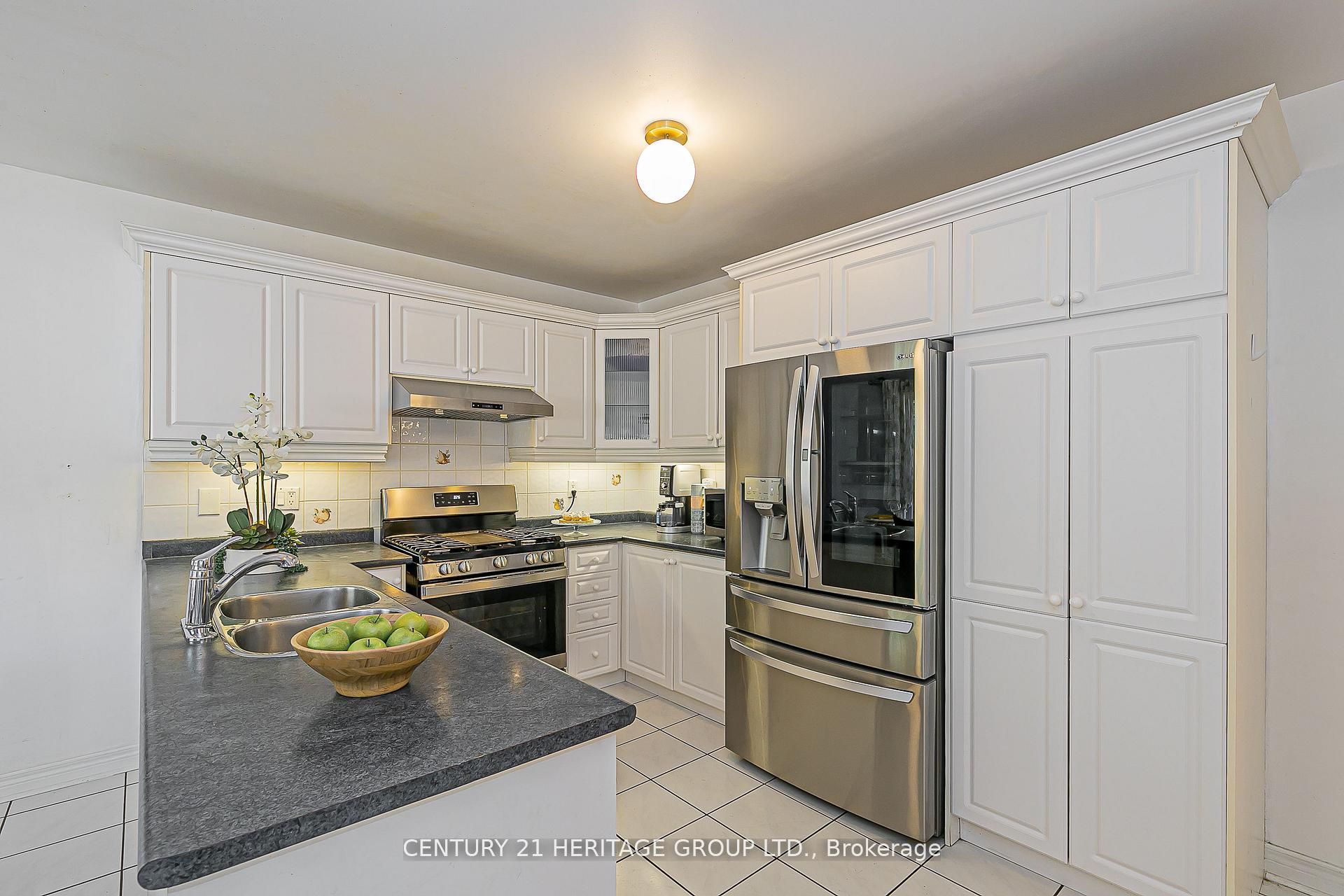 29 Eminence Road Property Photo 10