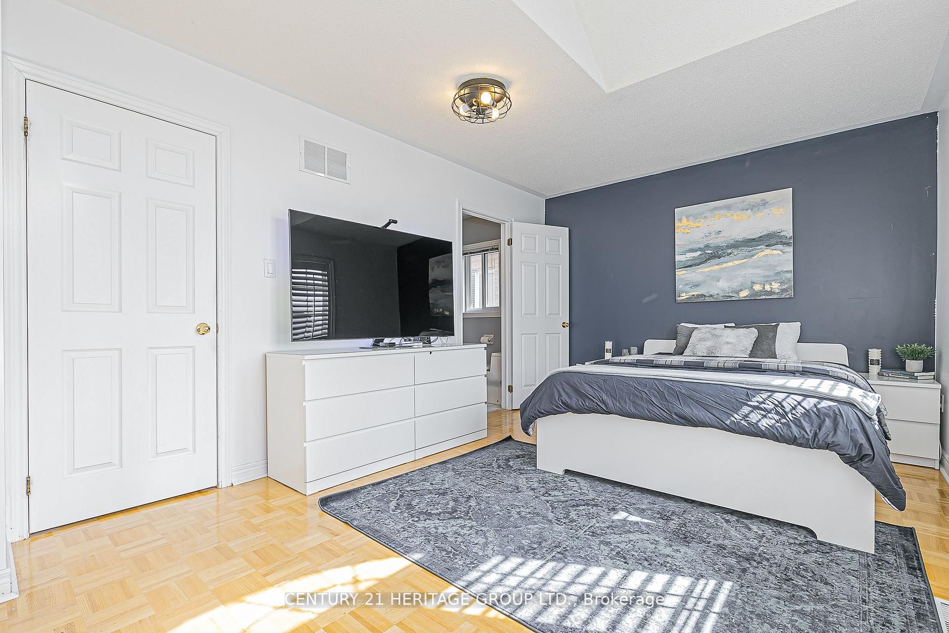 29 Eminence Road Property Photo 23