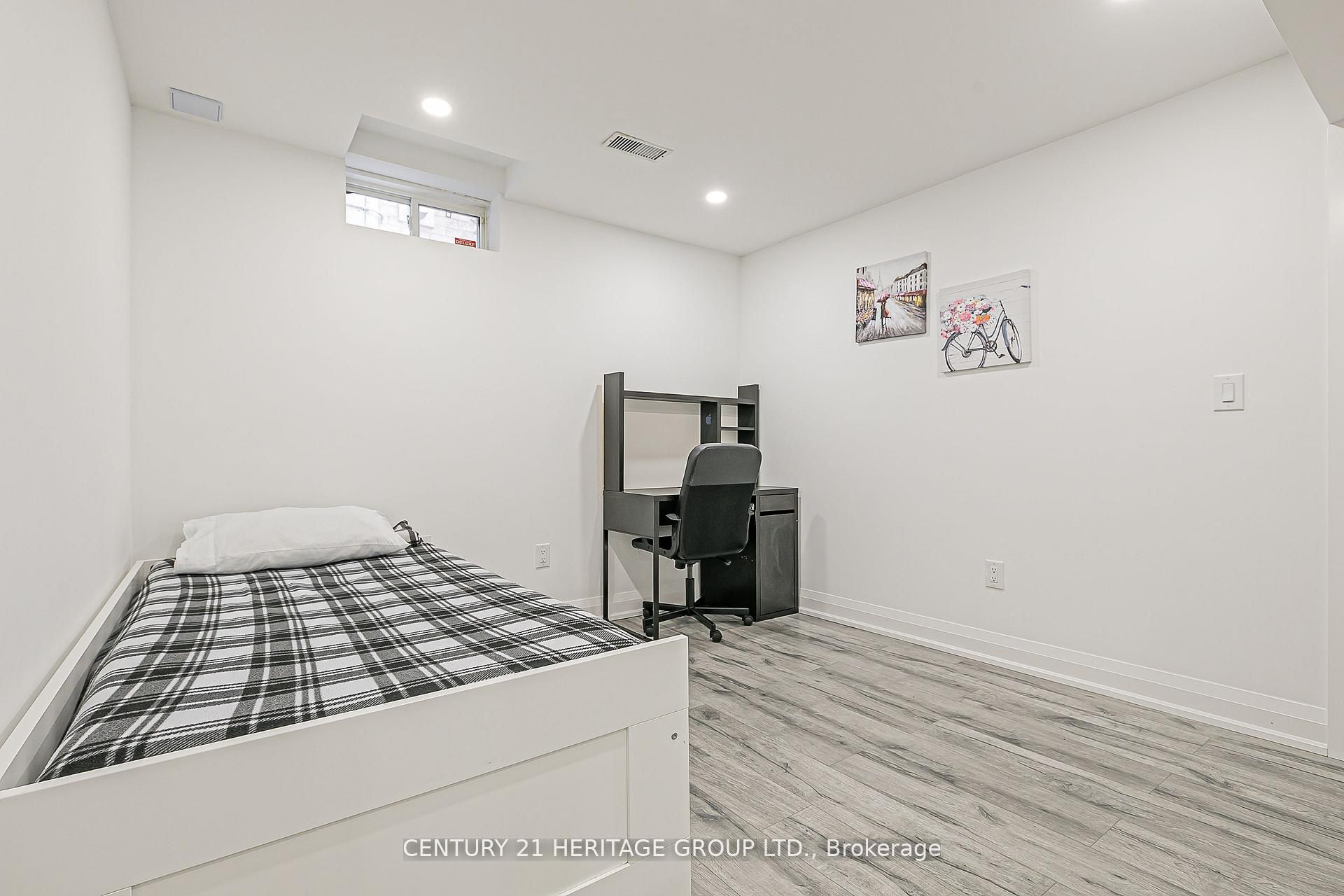 29 Eminence Road Property Photo 33