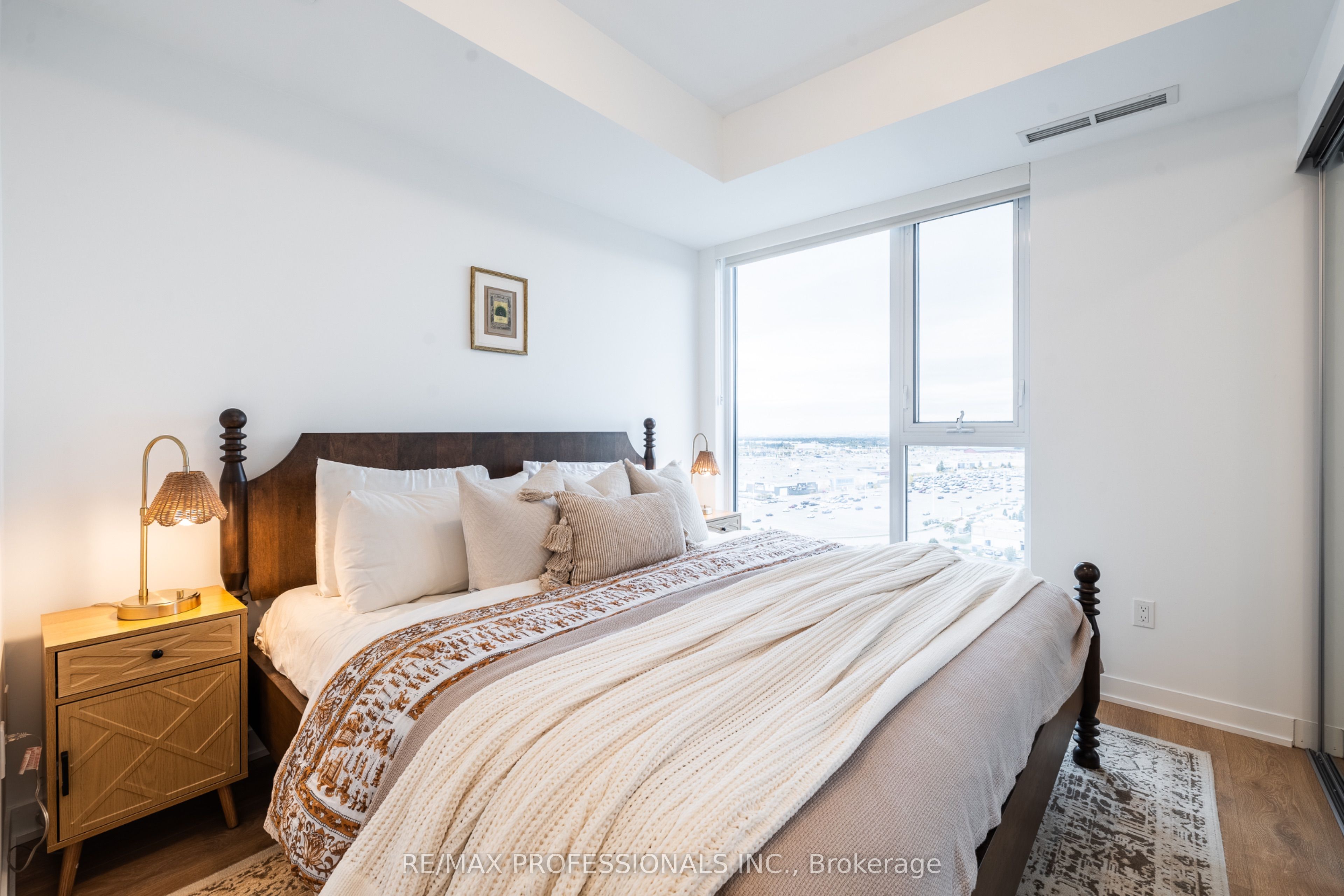 10 Abeja Street 1421 Property Photo 12
