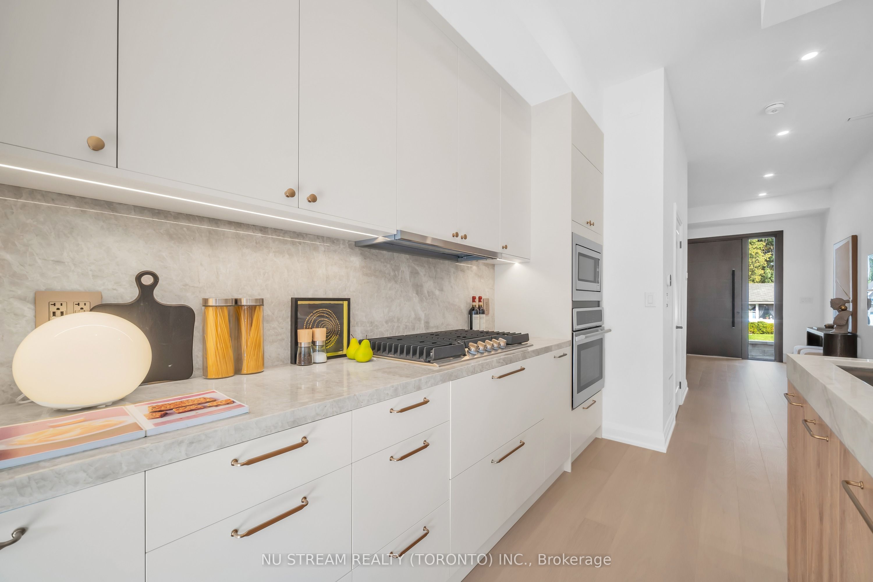 323 Winnifred Drive Property Photo 10