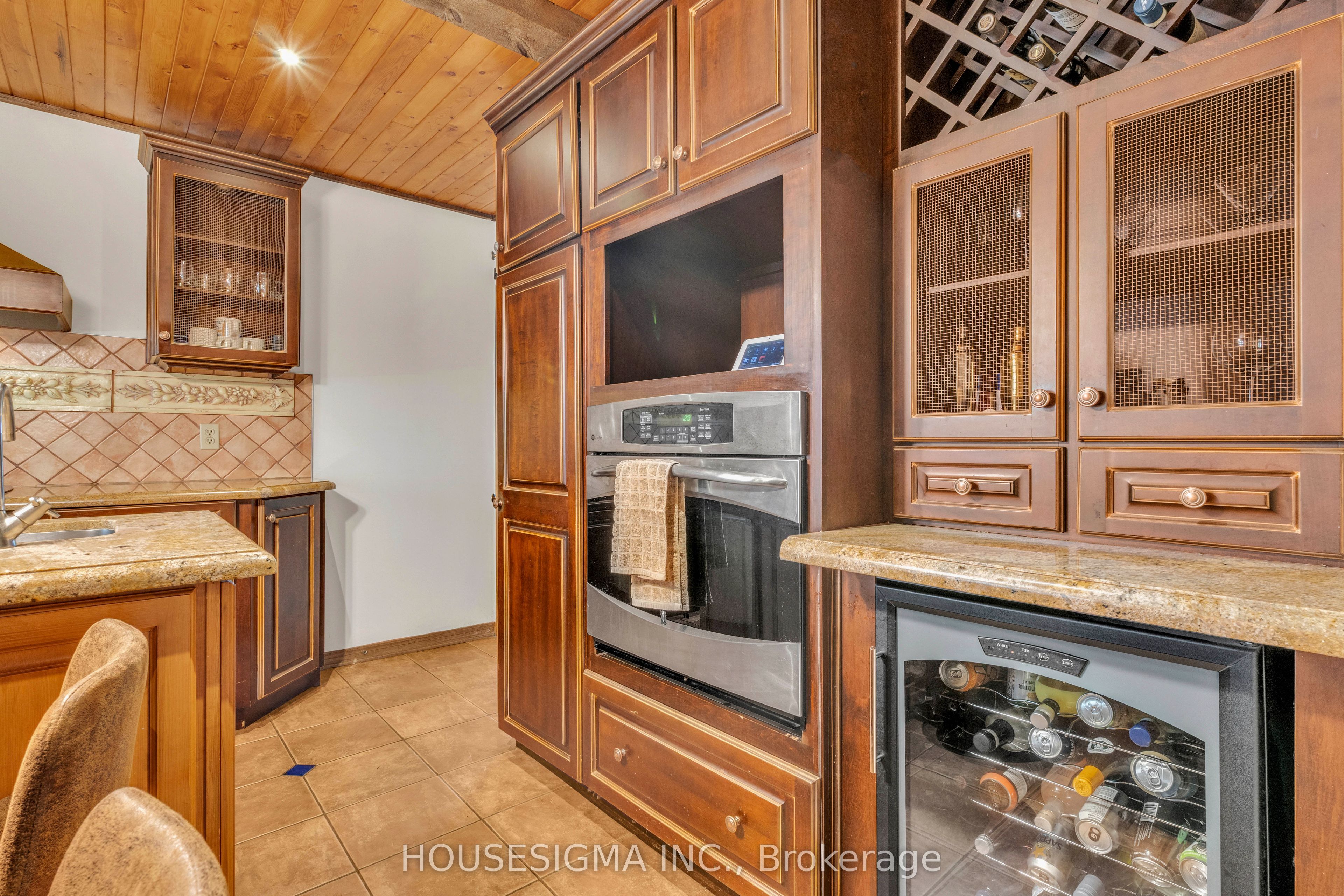 19 Magani Avenue Property Photo 10